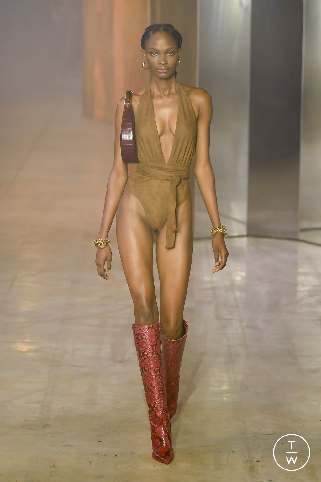 Fashion Week Milan Spring/Summer 2023 look 1 de la collection Bally womenswear