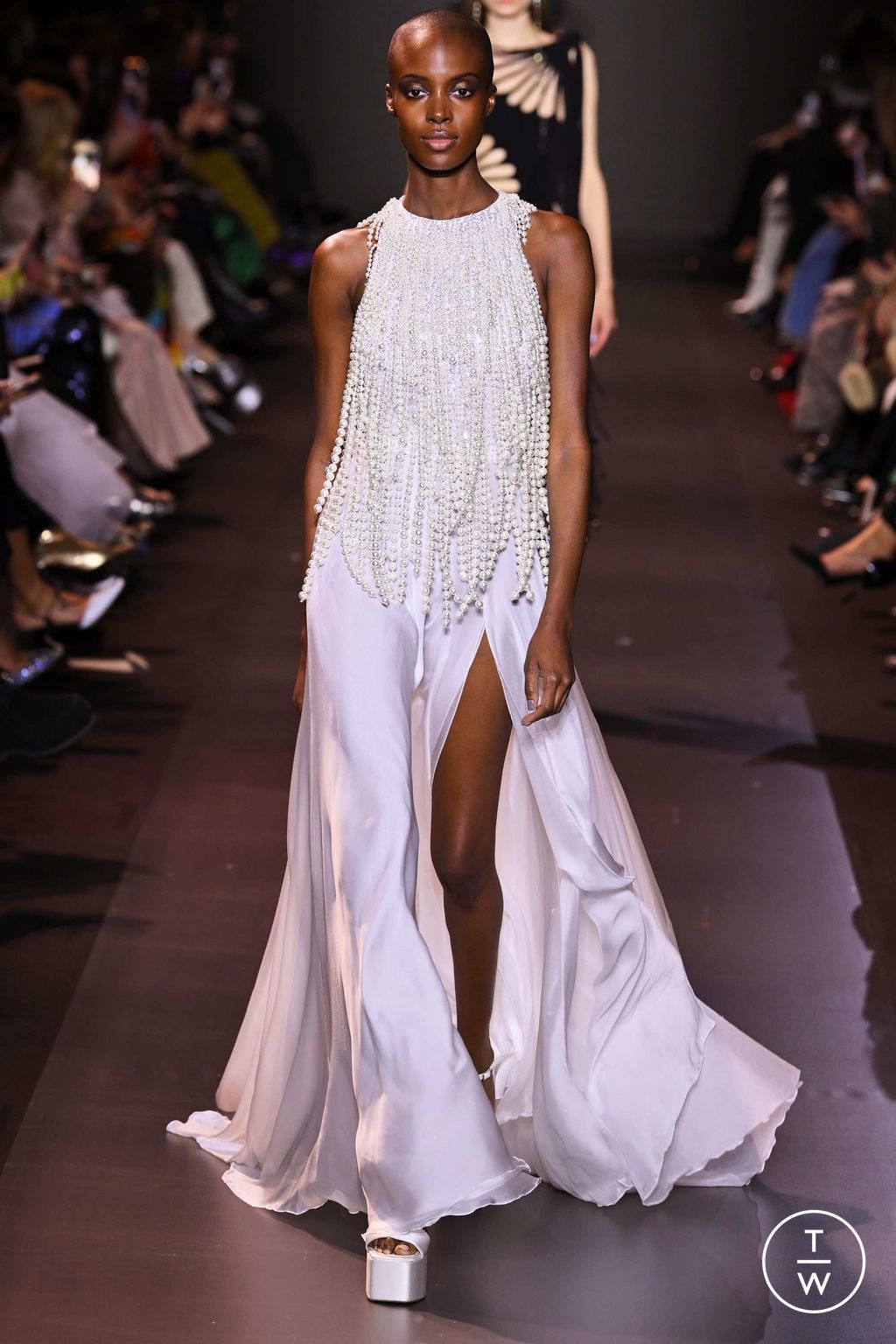 Fashion Week Paris Spring/Summer 2023 look 74 from the Georges Hobeika collection 高级定制