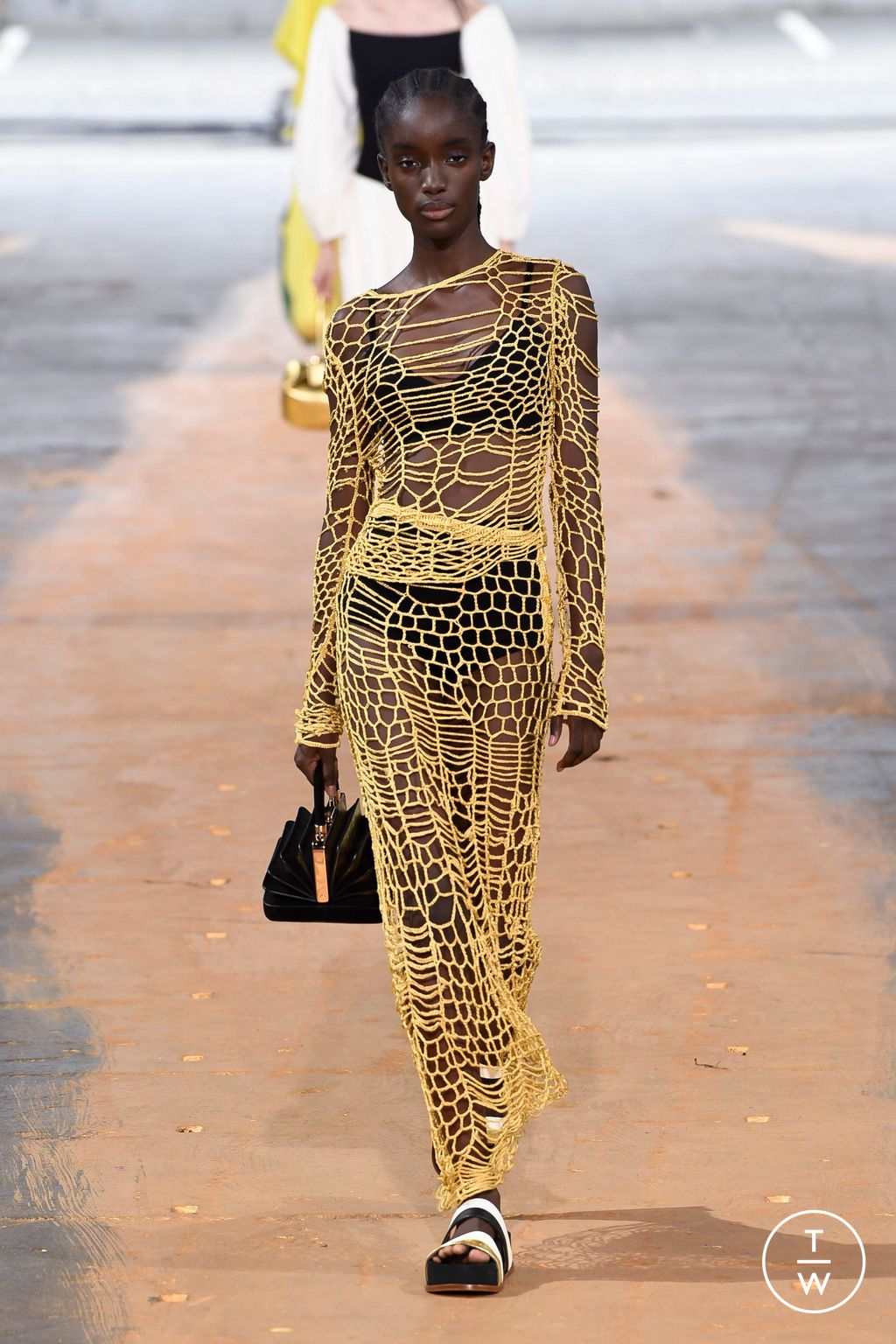 Fashion Week New York Spring/Summer 2023 look 35 from the Gabriela Hearst collection 女装