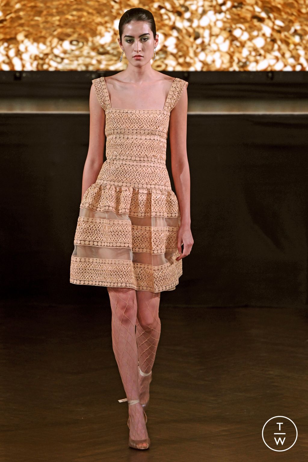 Fashion Week New York Spring/Summer 2023 look 4 from the Naeem Khan collection 女装