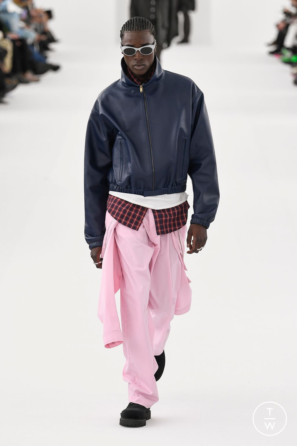 Fashion Week Paris Fall/Winter 2023 look 31 from the Givenchy collection menswear