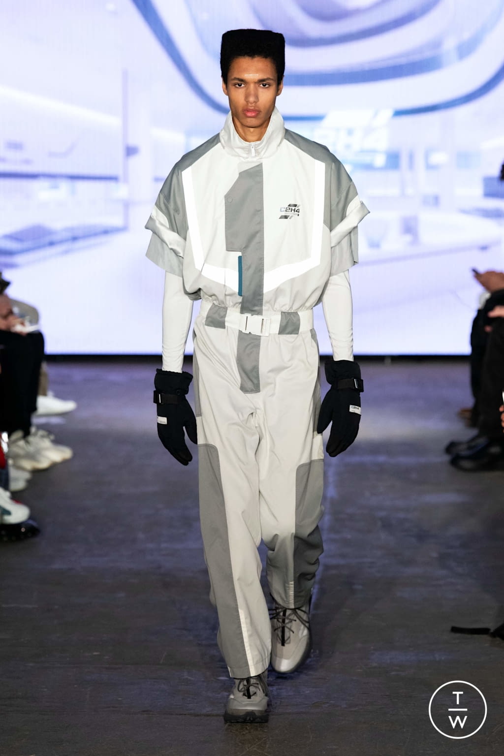 Fashion Week London Spring/Summer 2020 look 19 de la collection C2H4 menswear