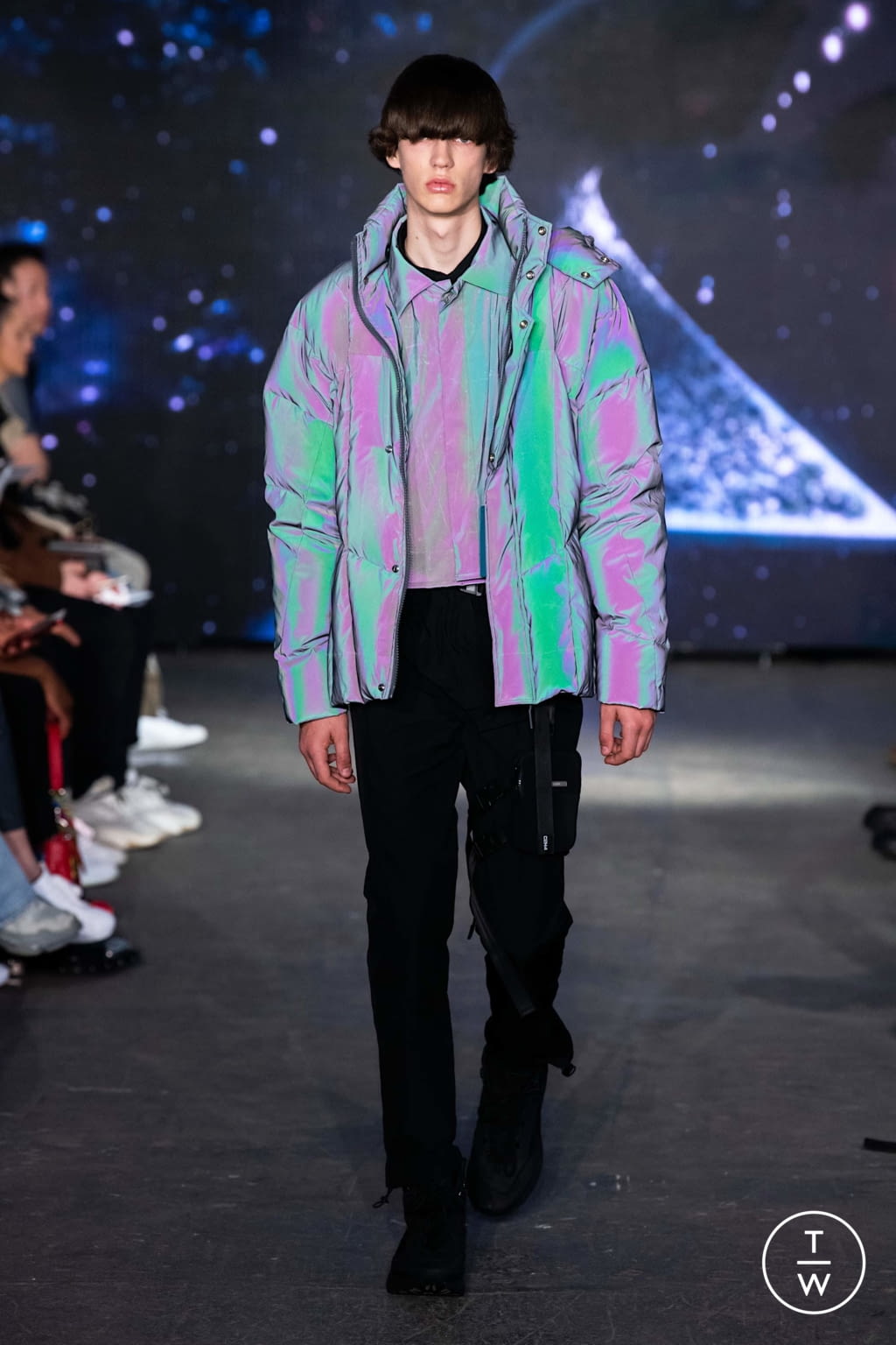 Fashion Week London Spring/Summer 2020 look 21 from the C2H4 collection 男装