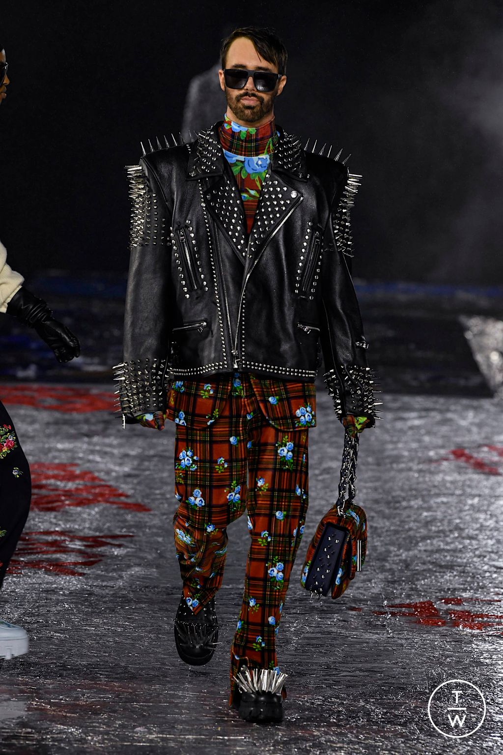 Fashion Week New York Fall/Winter 2022 look 76 from the Tommy Hilfiger collection womenswear