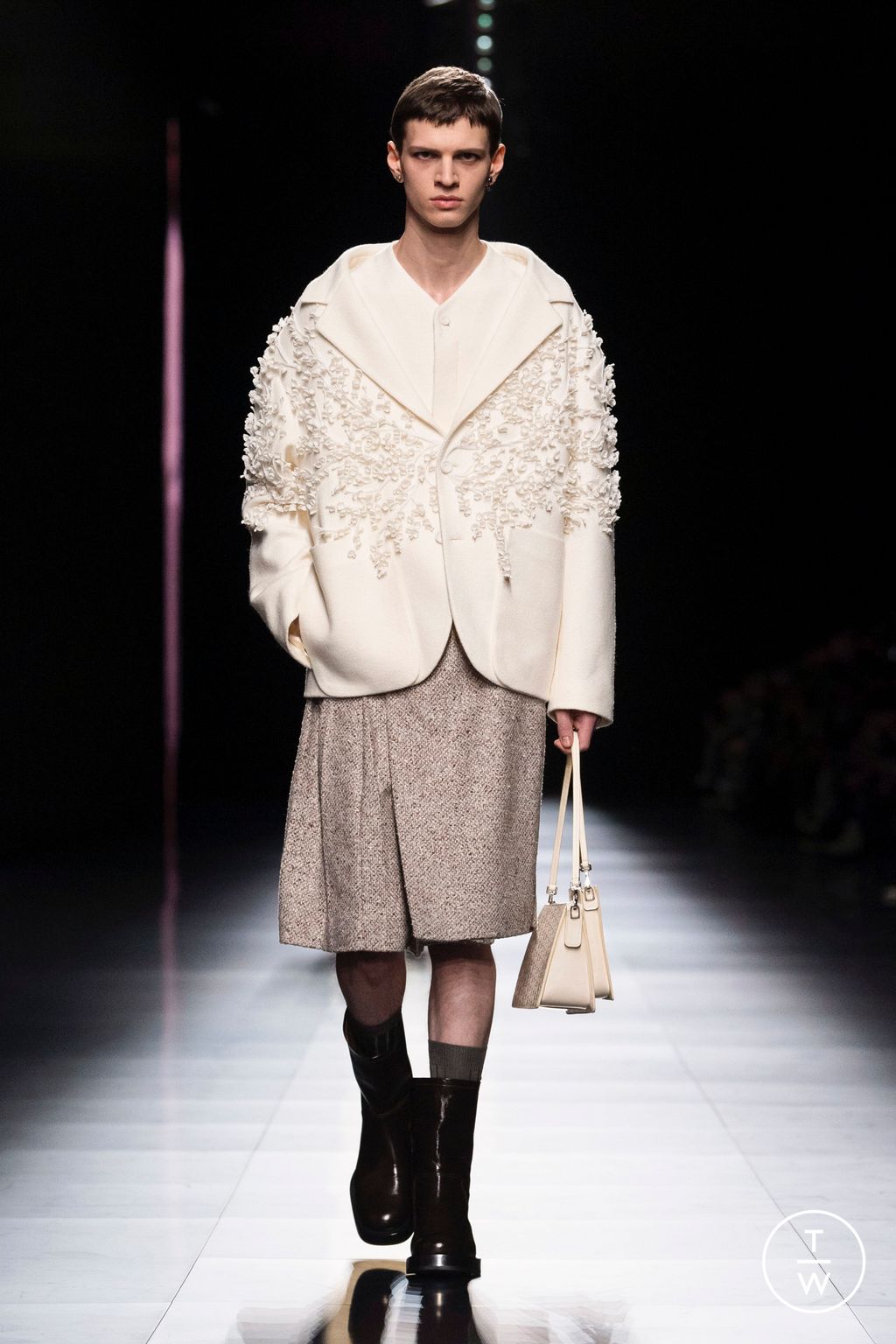 Fashion Week Paris Fall/Winter 2023 look 2 de la collection Dior Men menswear