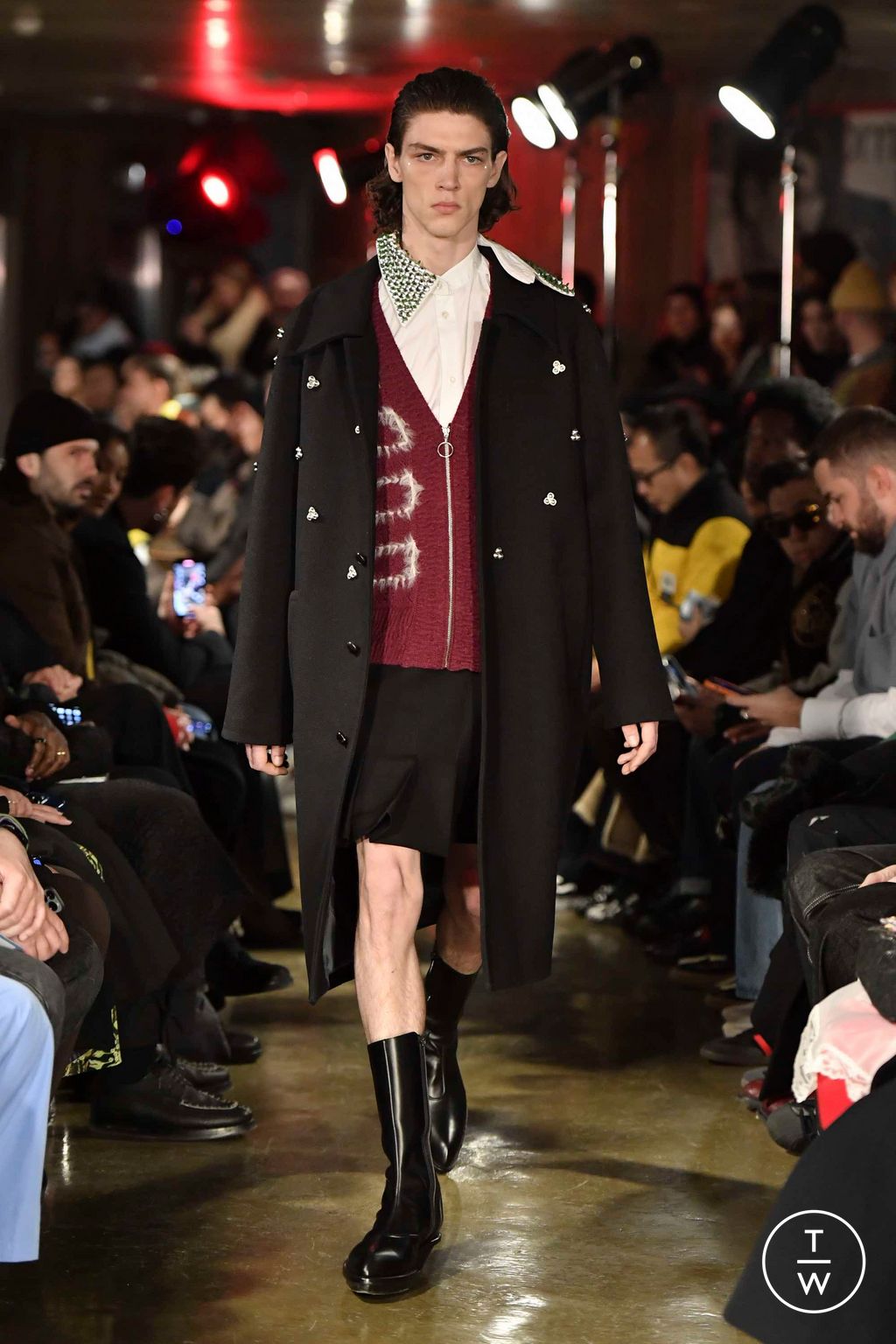 Fashion Week Paris Fall/Winter 2023 look 1 de la collection Namacheko menswear