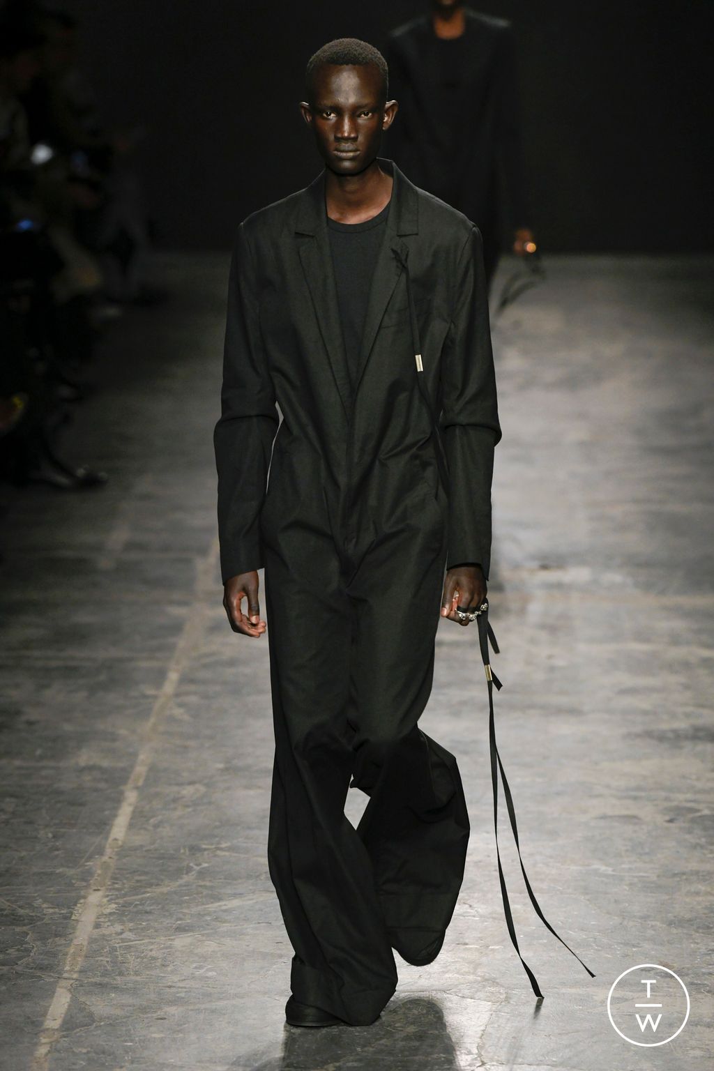 Fashion Week Paris Spring/Summer 2023 look 29 from the Ann Demeulemeester collection womenswear