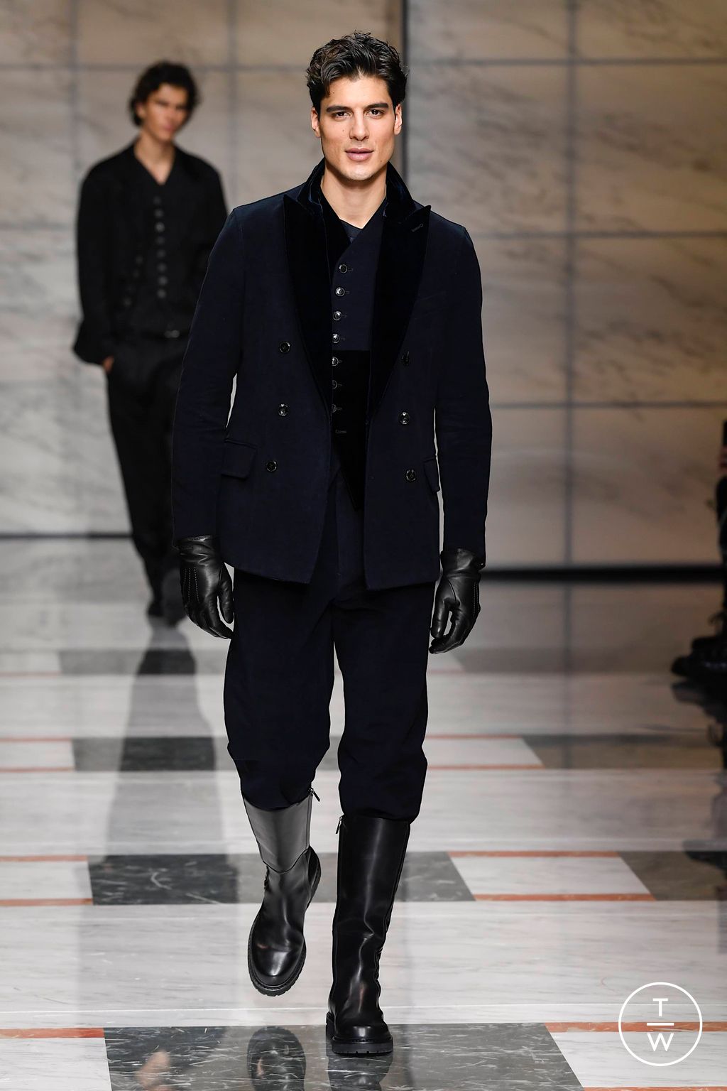 Fashion Week Milan Fall/Winter 2023 look 59 de la collection Giorgio Armani menswear