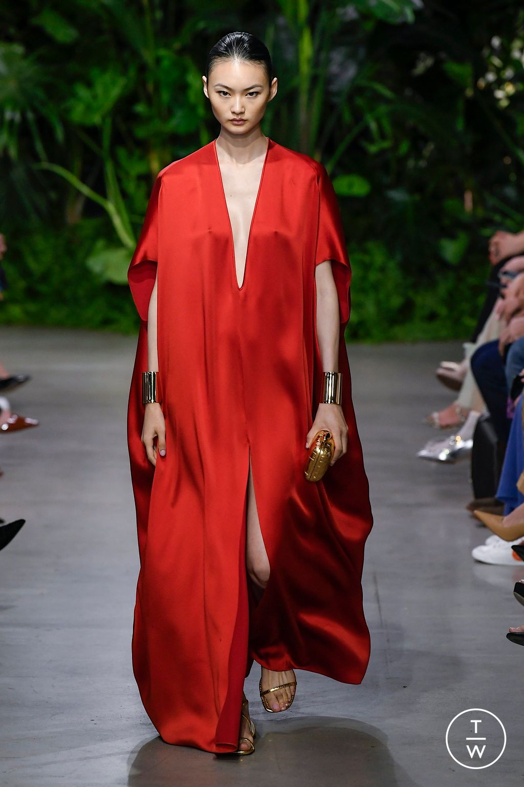 Fashion Week New York Spring/Summer 2023 look 16 from the Michael Kors Collection collection womenswear