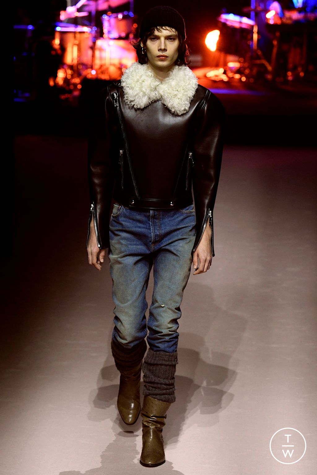 Fashion Week Milan Fall/Winter 2023 look 31 from the Gucci collection menswear
