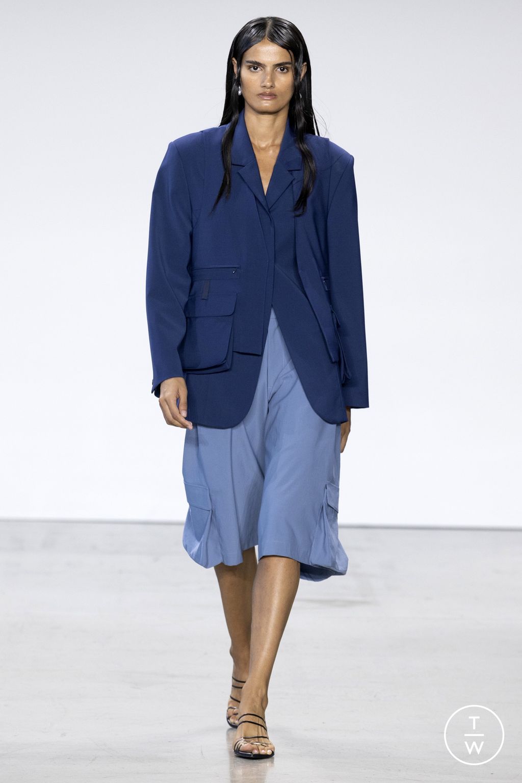 Fashion Week New York Spring/Summer 2023 look 1 de la collection Deveaux womenswear