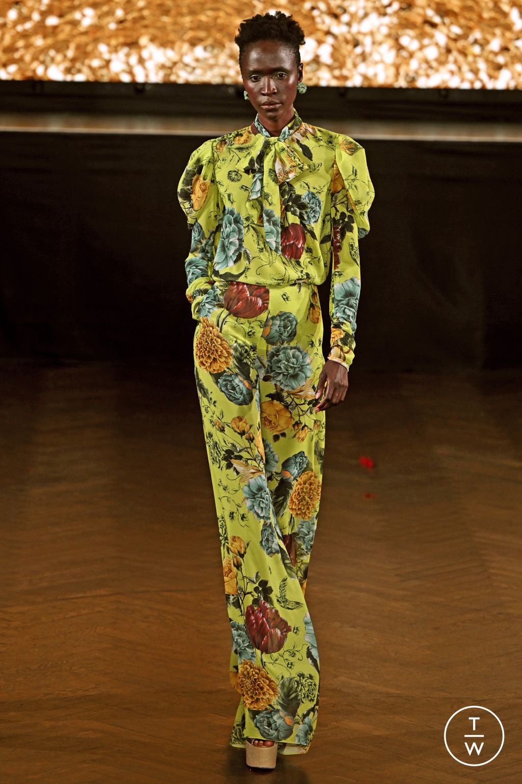 Fashion Week New York Spring/Summer 2023 look 36 de la collection Naeem Khan womenswear