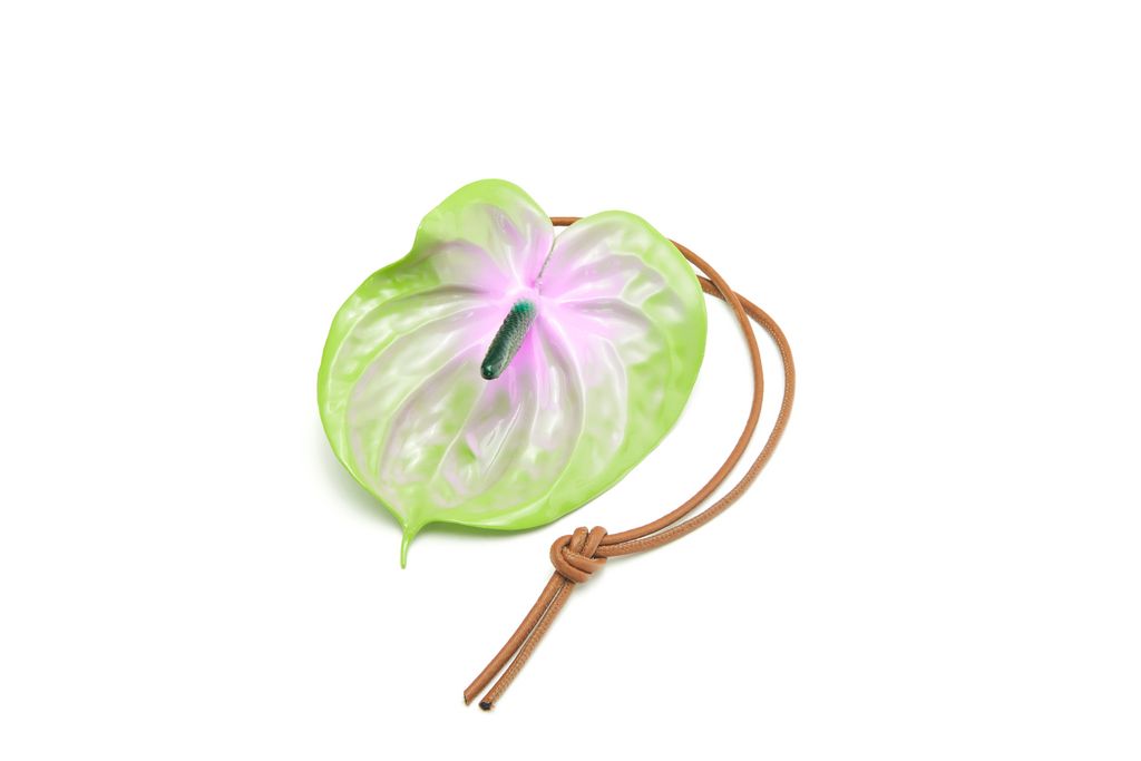 Fashion Week Paris Spring/Summer 2023 look 28 from the Loewe collection womenswear accessories