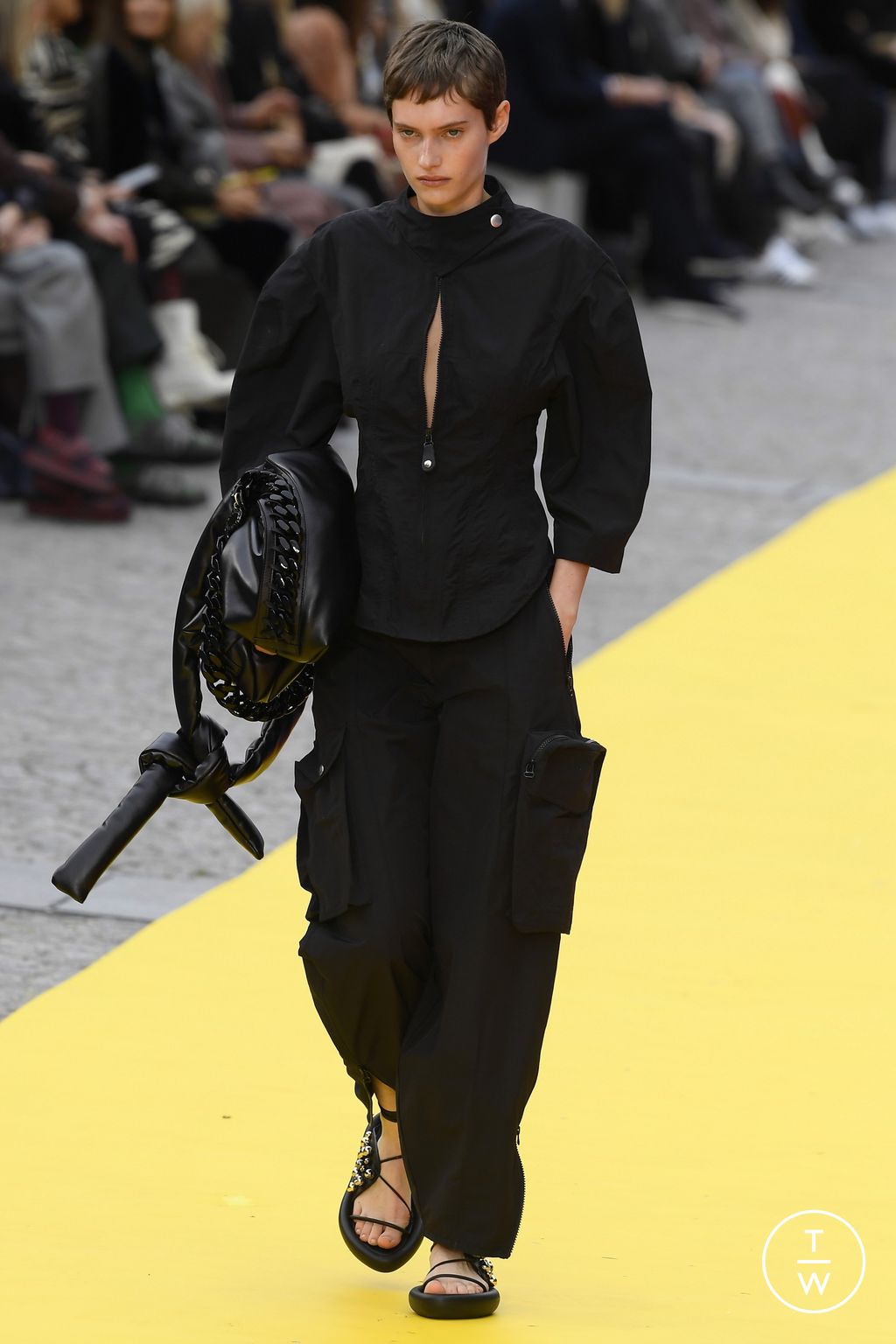 Fashion Week Paris Spring/Summer 2023 look 32 from the Stella McCartney collection womenswear