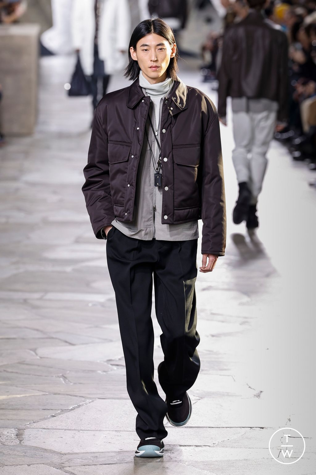 Fashion Week Paris Fall/Winter 2023 look 32 from the Hermès collection menswear
