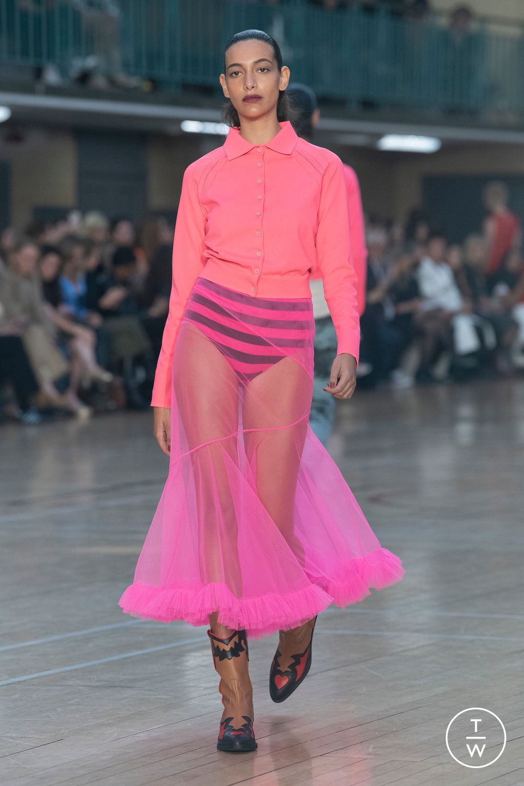 Fashion Week London Spring/Summer 2023 look 33 from the Molly Goddard collection womenswear