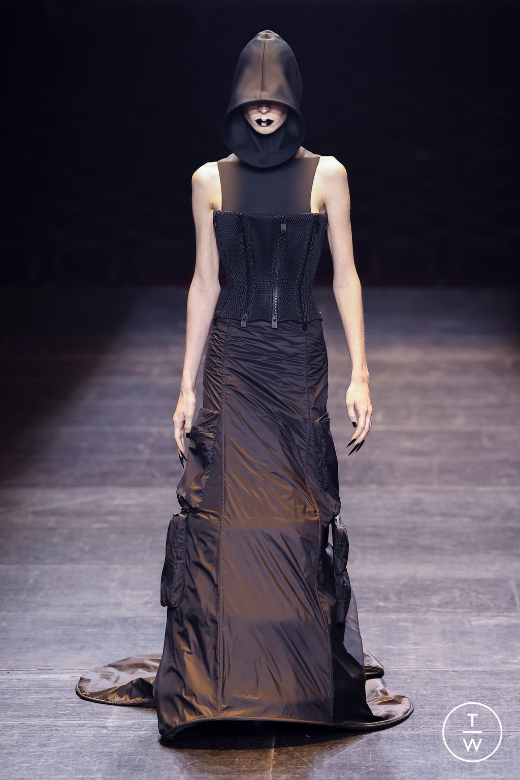 Fashion Week Paris Fall/Winter 2023 look 10 de la collection Rains menswear