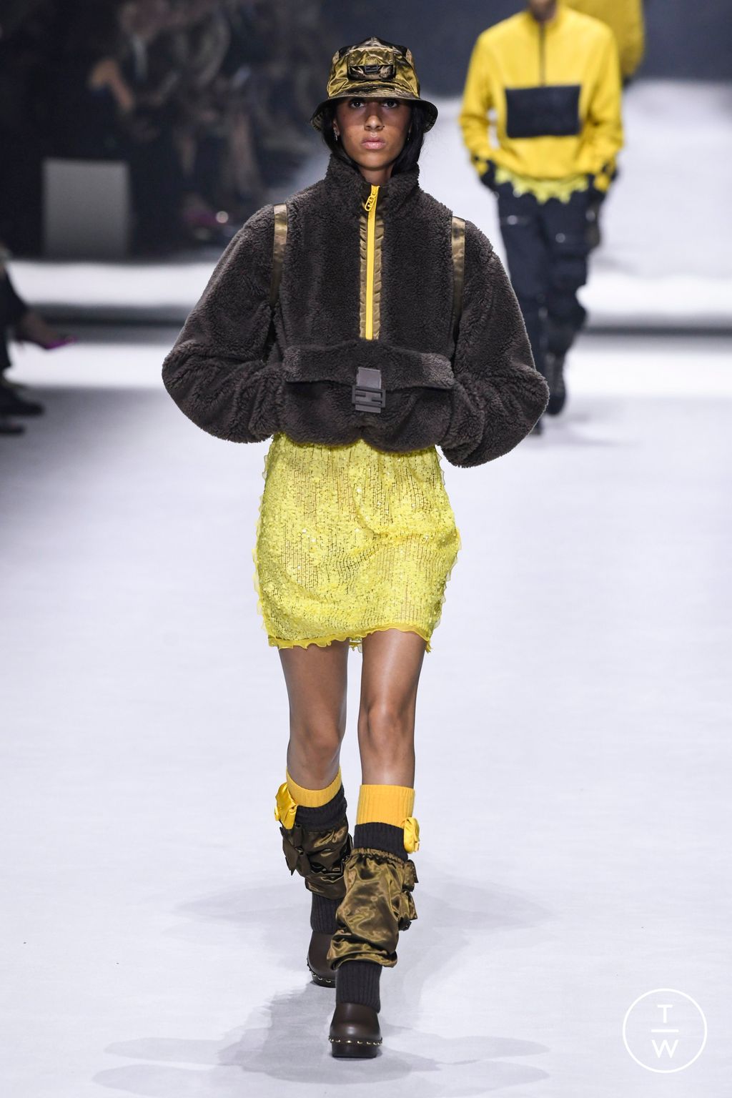 Fashion Week New York Resort 2023 look 22 from the Fendi collection womenswear