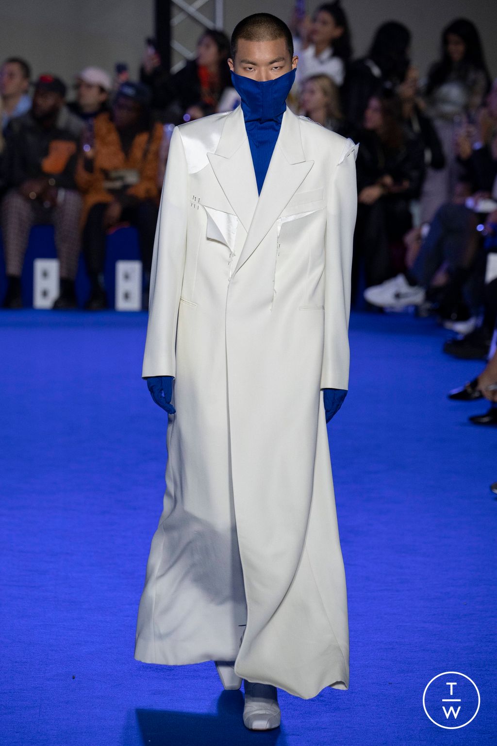 Fashion Week Paris Spring/Summer 2023 look 23 from the Off-White collection womenswear