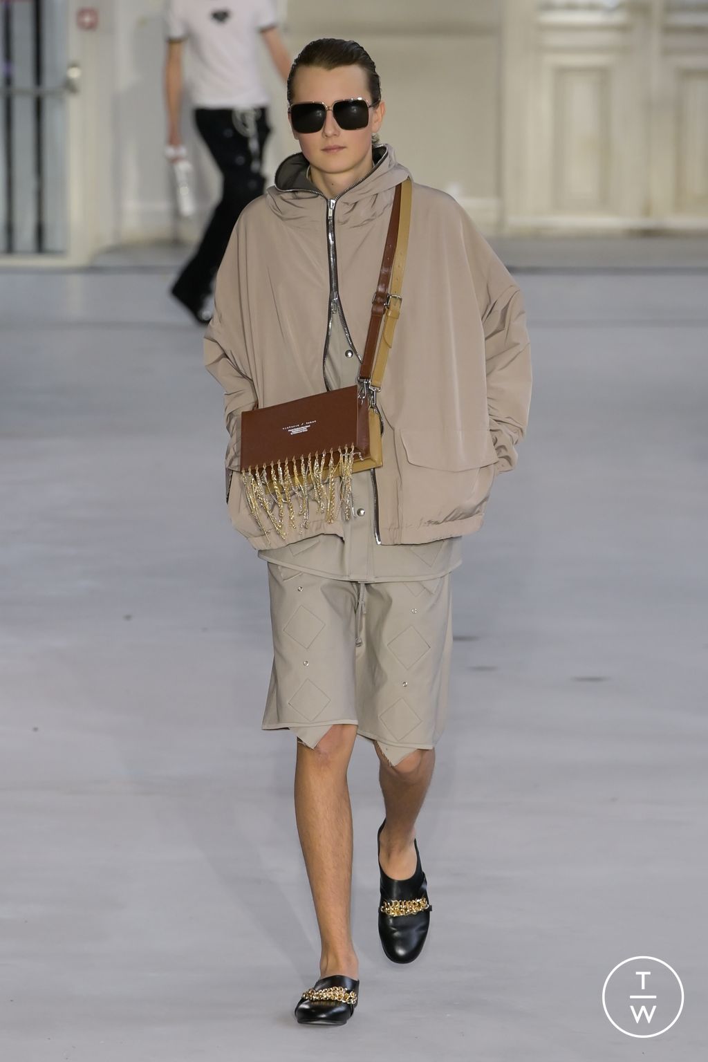Fashion Week Paris Spring/Summer 2023 look 30 from the Victoria/tomas collection 女装