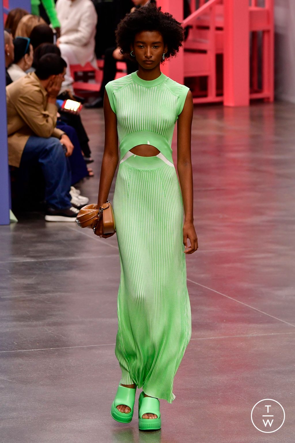 Fashion Week Milan Spring/Summer 2023 look 26 de la collection Fendi womenswear