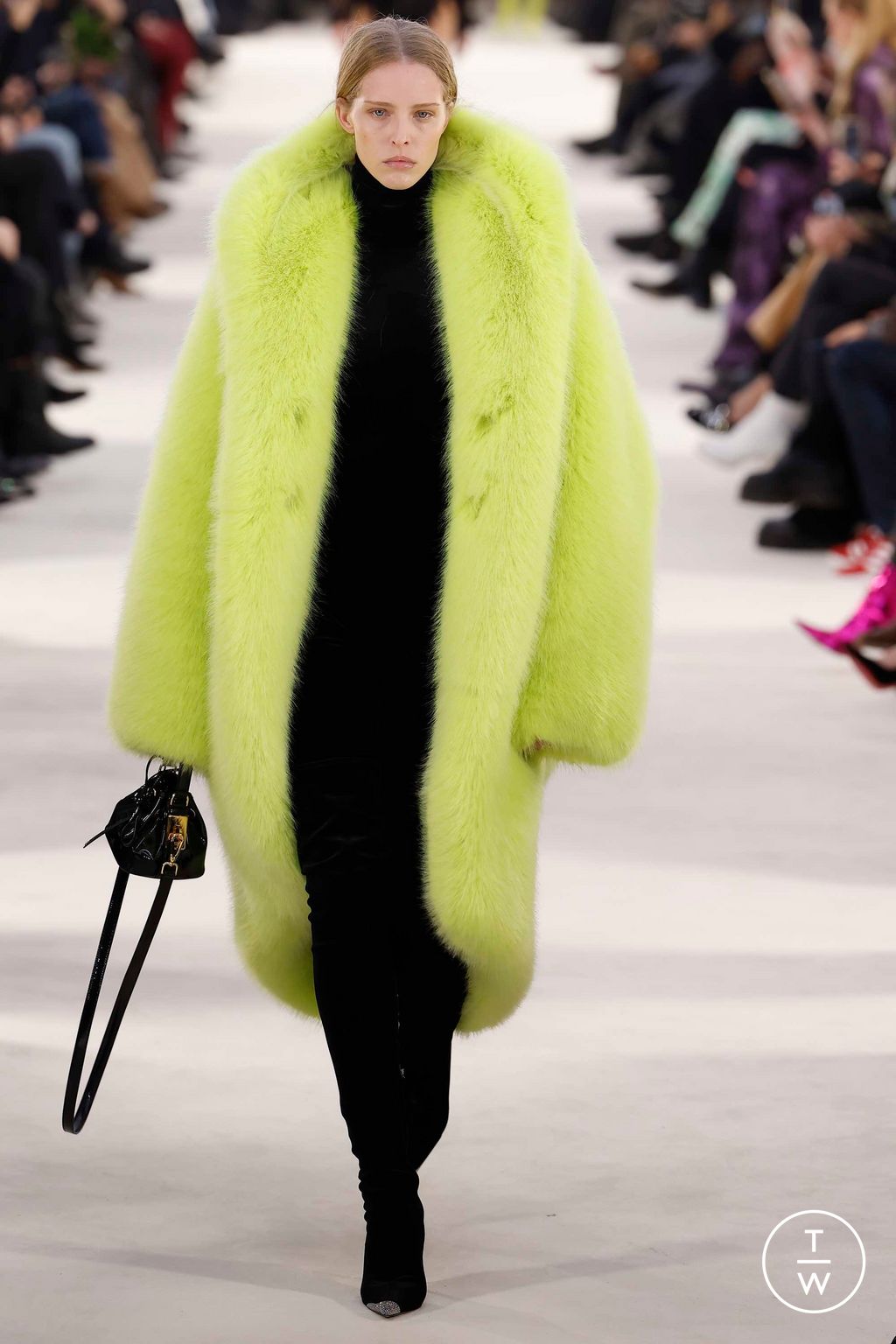 Fashion Week Paris Spring/Summer 2023 look 27 de la collection Alexandre Vauthier couture