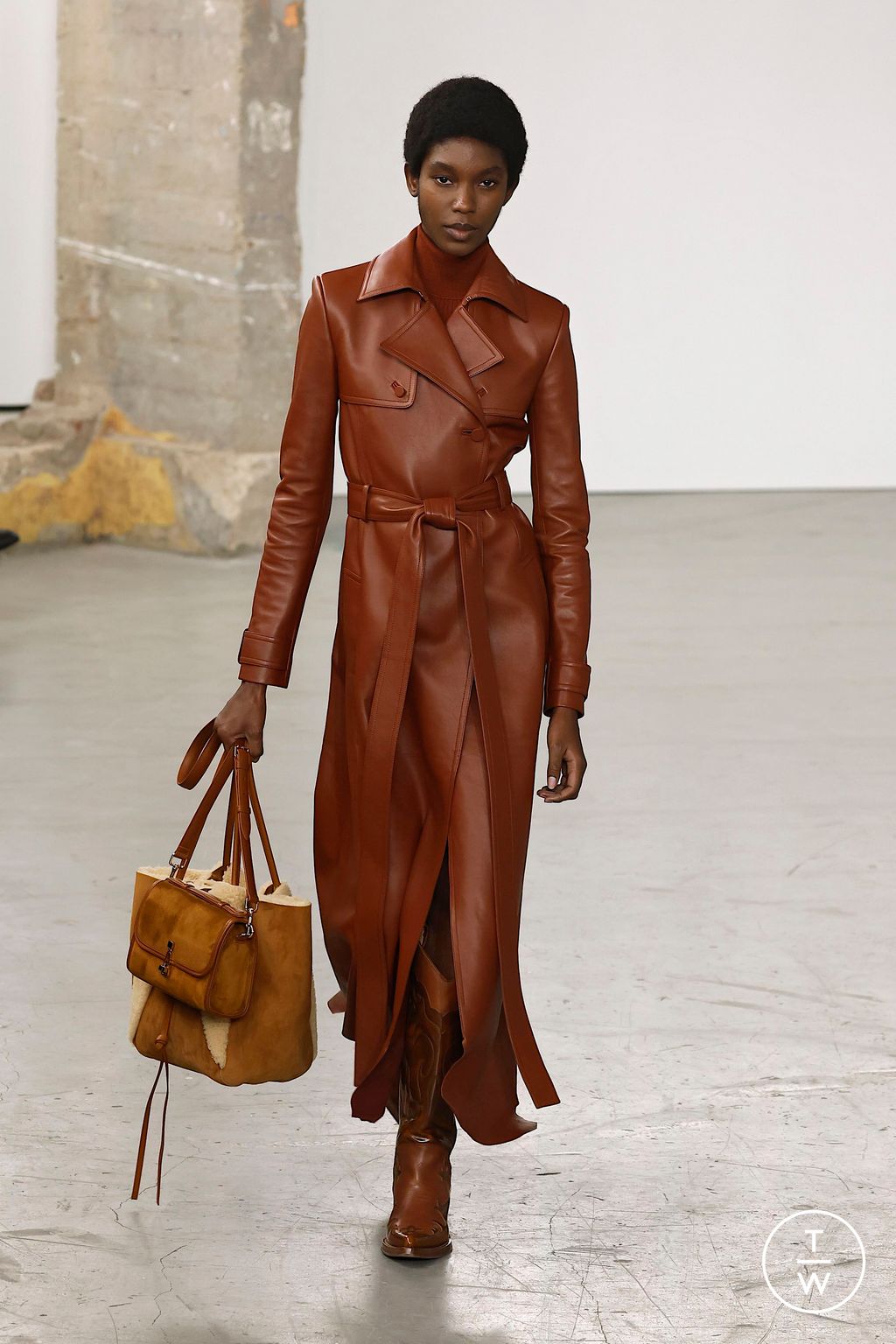 Fashion Week Paris Fall/Winter 2025 look 9 from the Gabriela Hearst collection womenswear