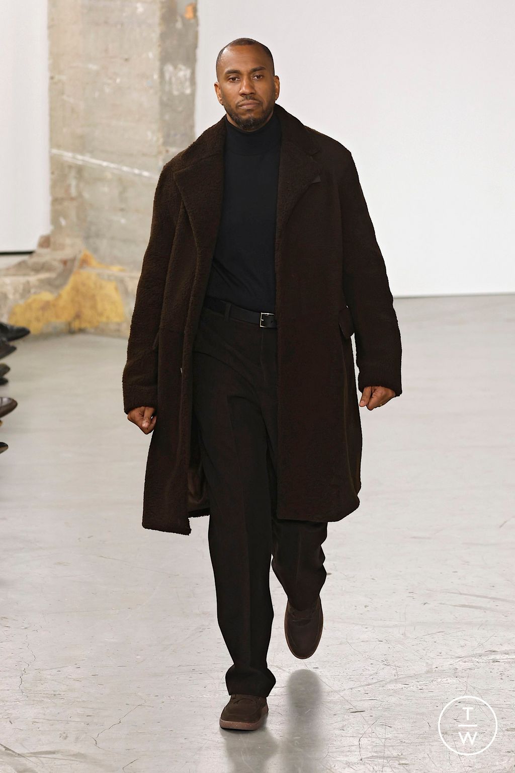 Fashion Week Paris Fall/Winter 2025 look 11 from the Gabriela Hearst collection womenswear