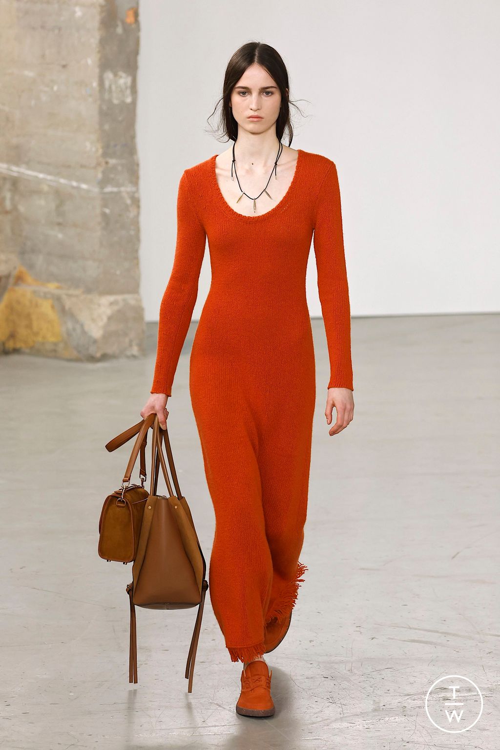 Fashion Week Paris Fall/Winter 2025 look 13 from the Gabriela Hearst collection womenswear