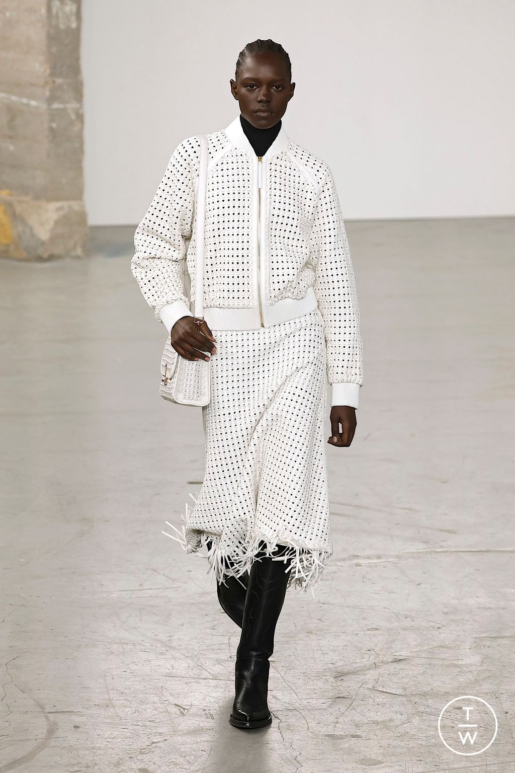 Fashion Week Paris Fall/Winter 2025 look 29 from the Gabriela Hearst collection womenswear