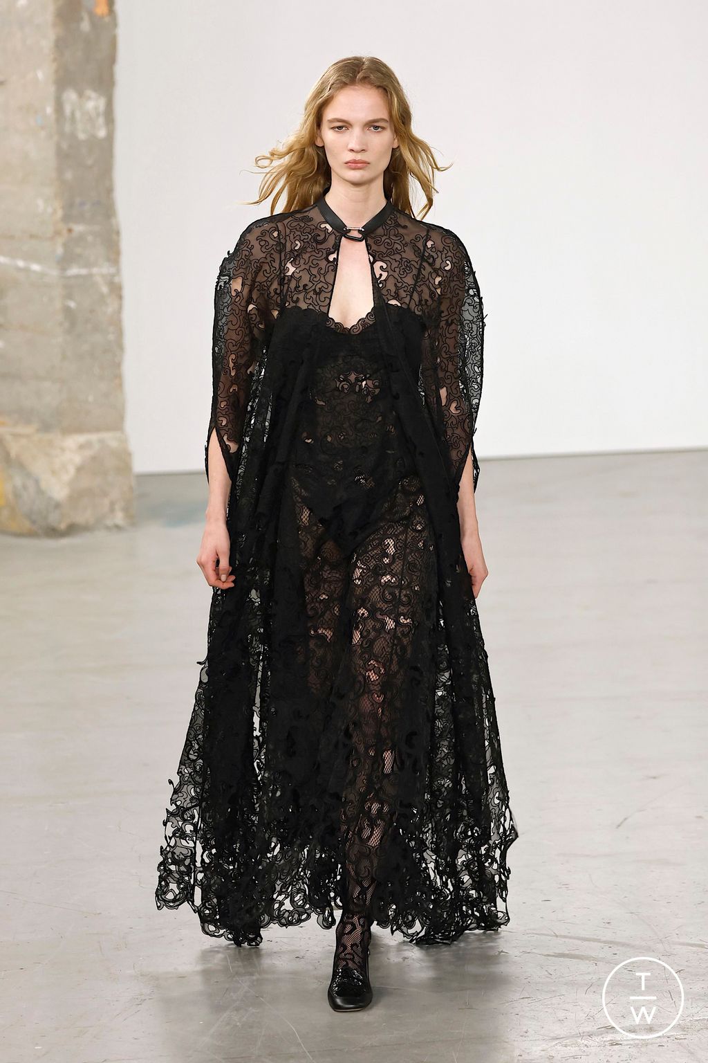 Fashion Week Paris Fall/Winter 2025 look 38 de la collection Gabriela Hearst womenswear