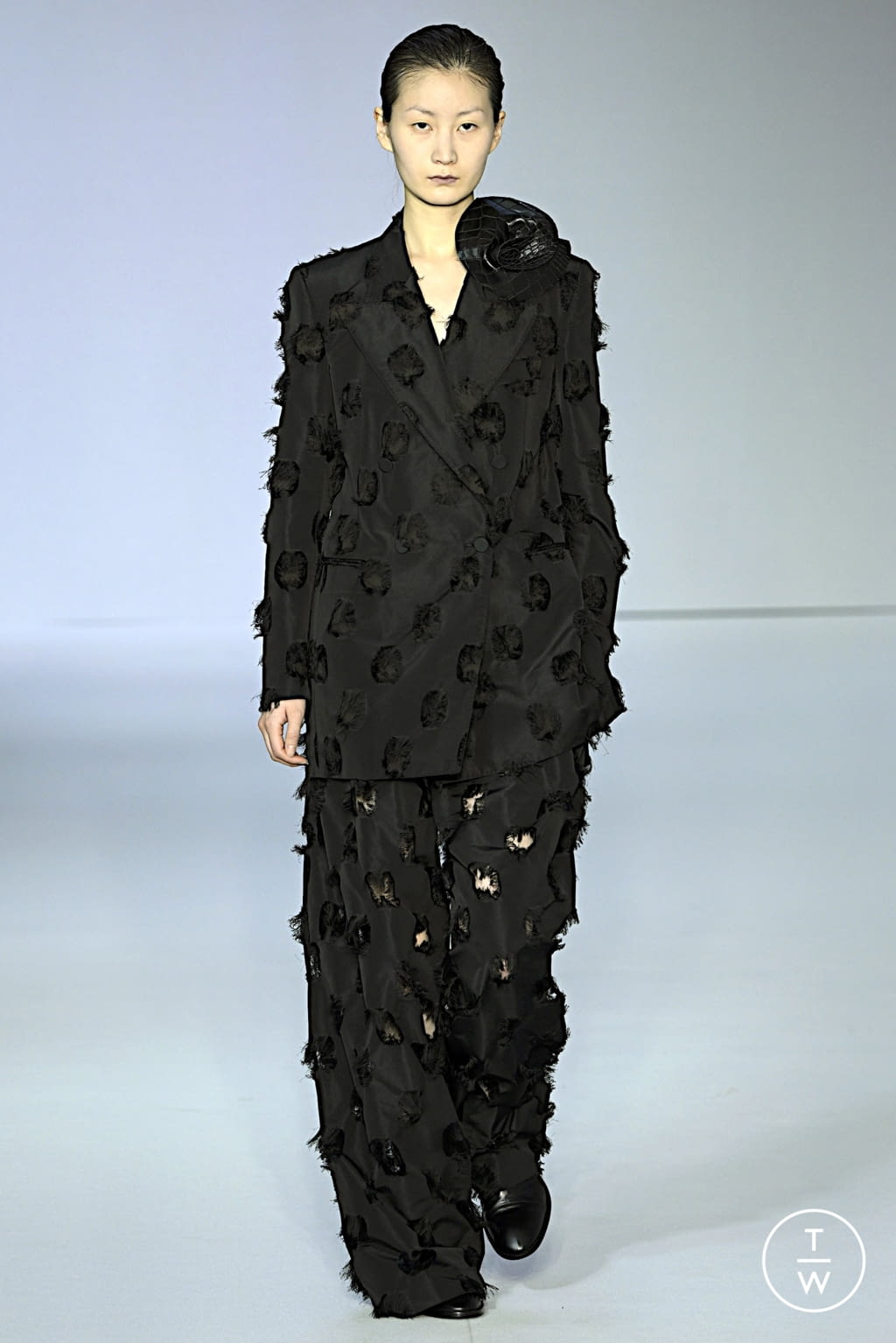 Fashion Week Milan Fall/Winter 2022 look 17 de la collection Calcaterra womenswear