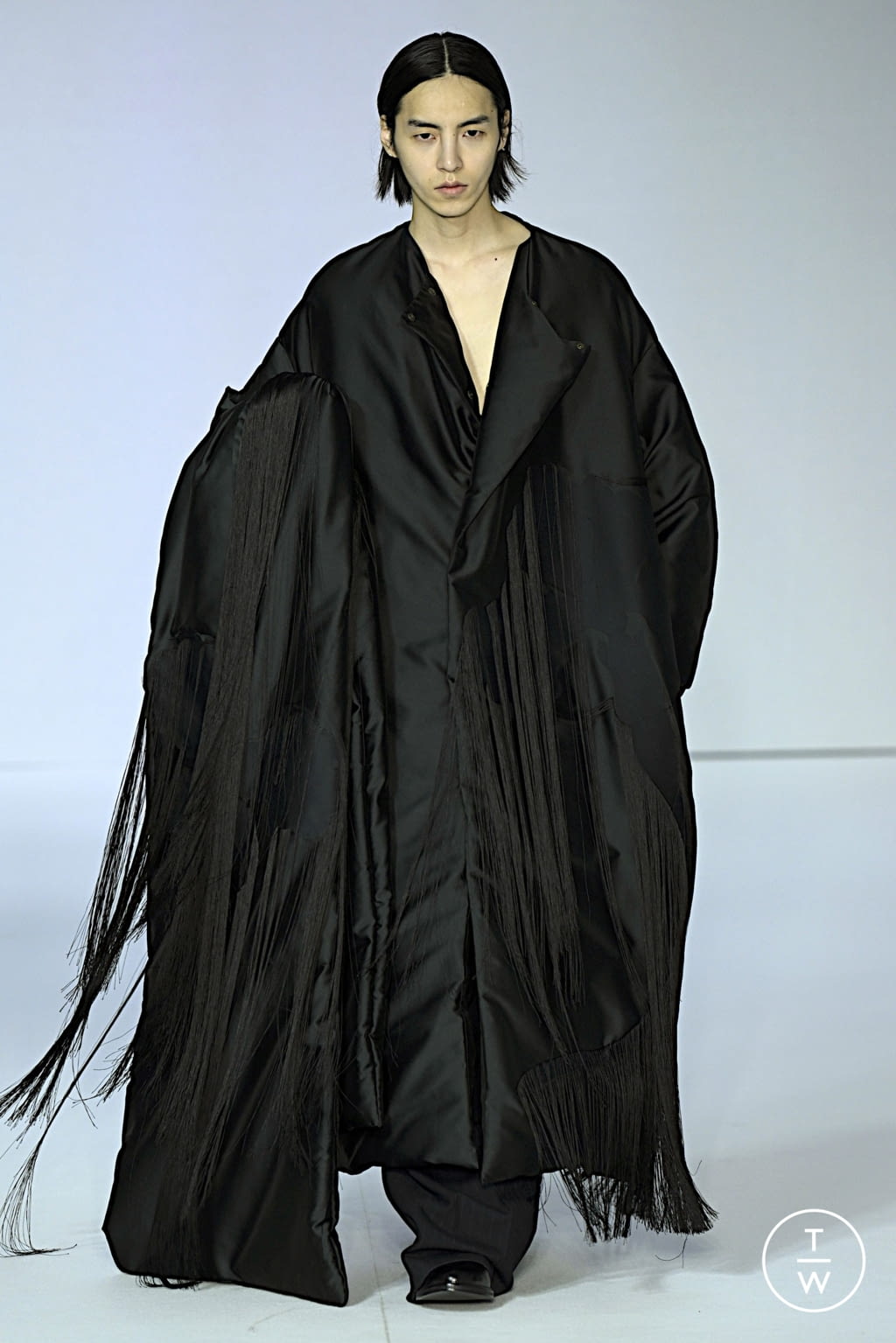 Fashion Week Milan Fall/Winter 2022 look 18 from the Calcaterra collection womenswear