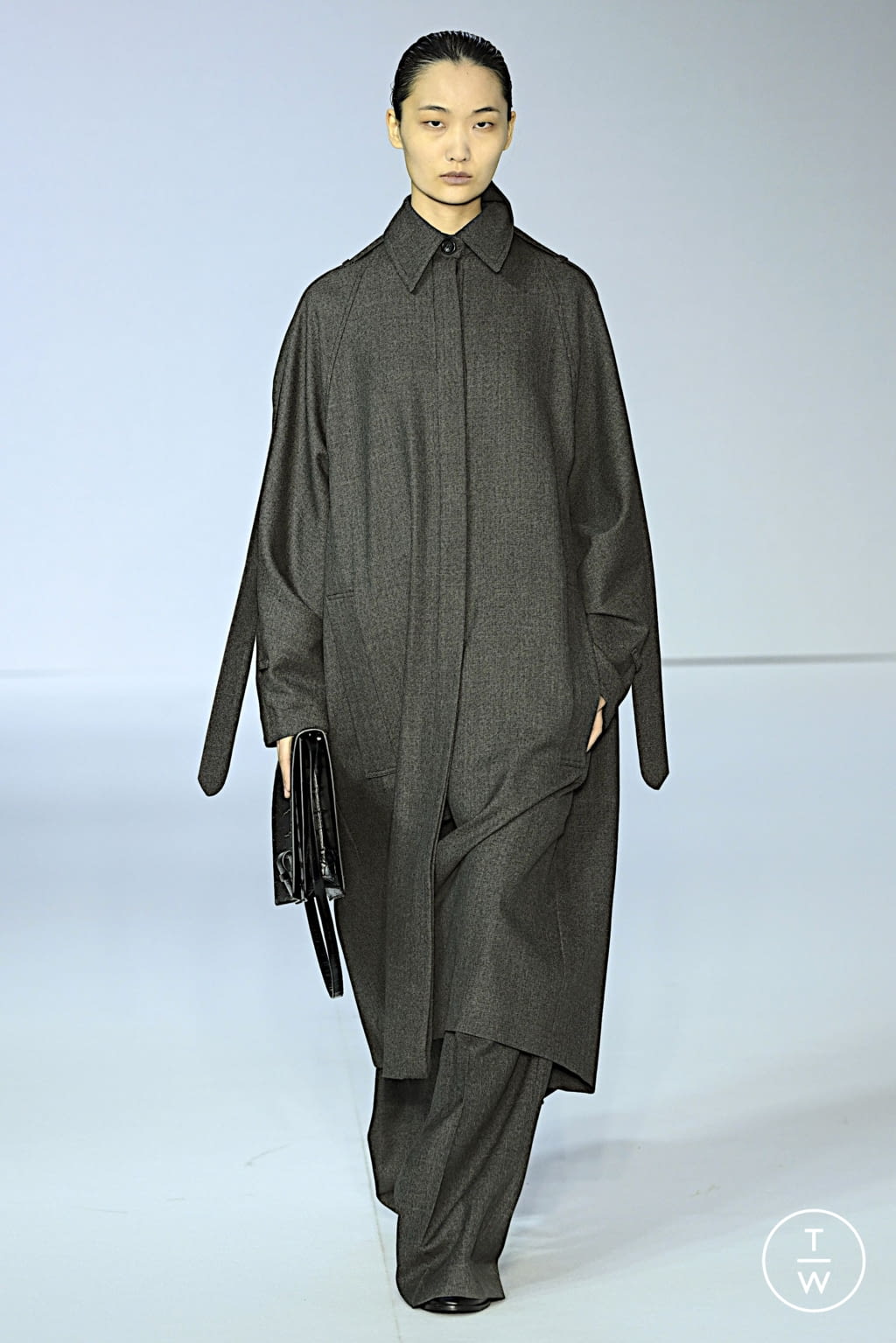 Fashion Week Milan Fall/Winter 2022 look 21 de la collection Calcaterra womenswear