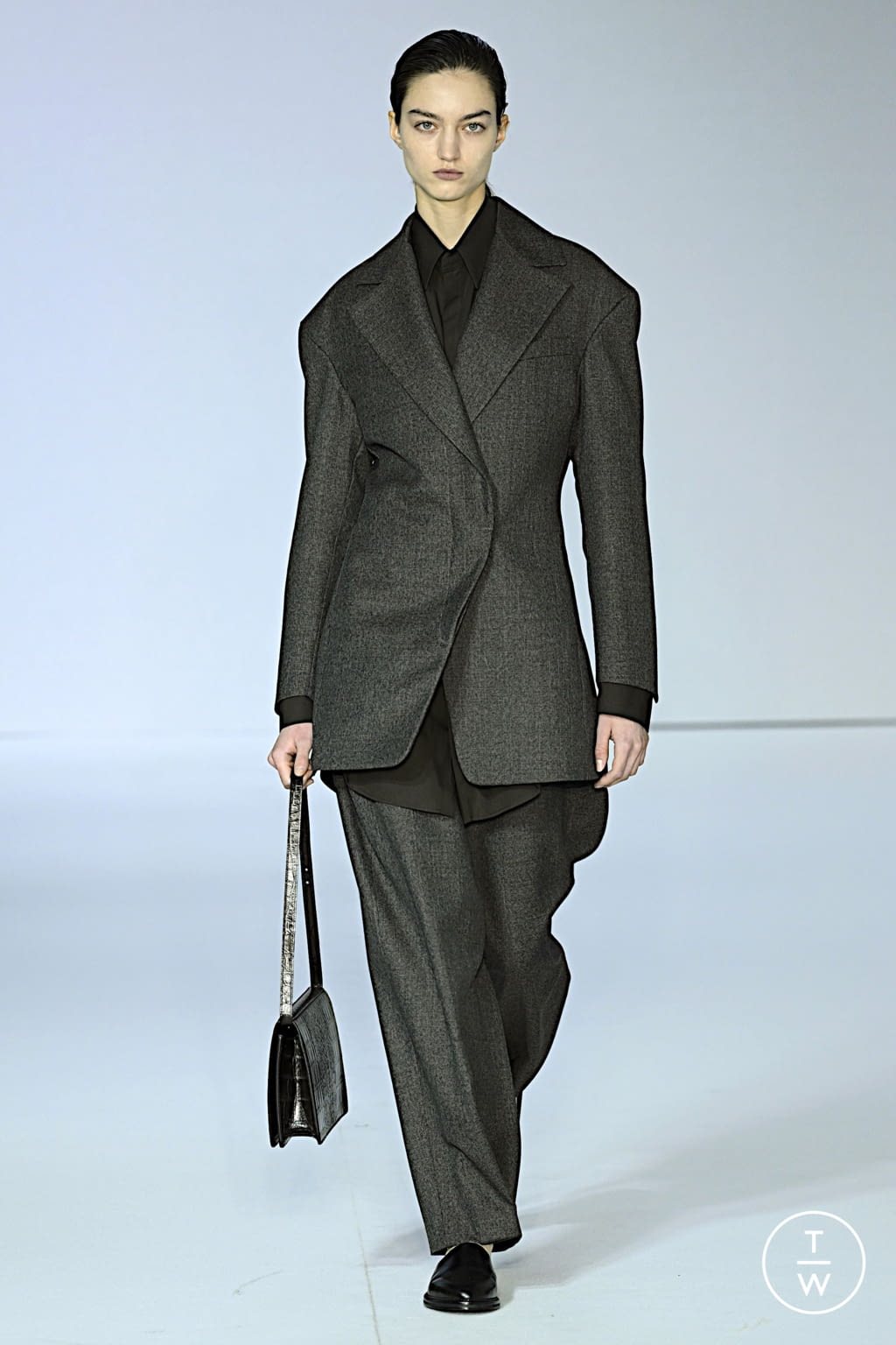 Fashion Week Milan Fall/Winter 2022 look 22 from the Calcaterra collection 女装
