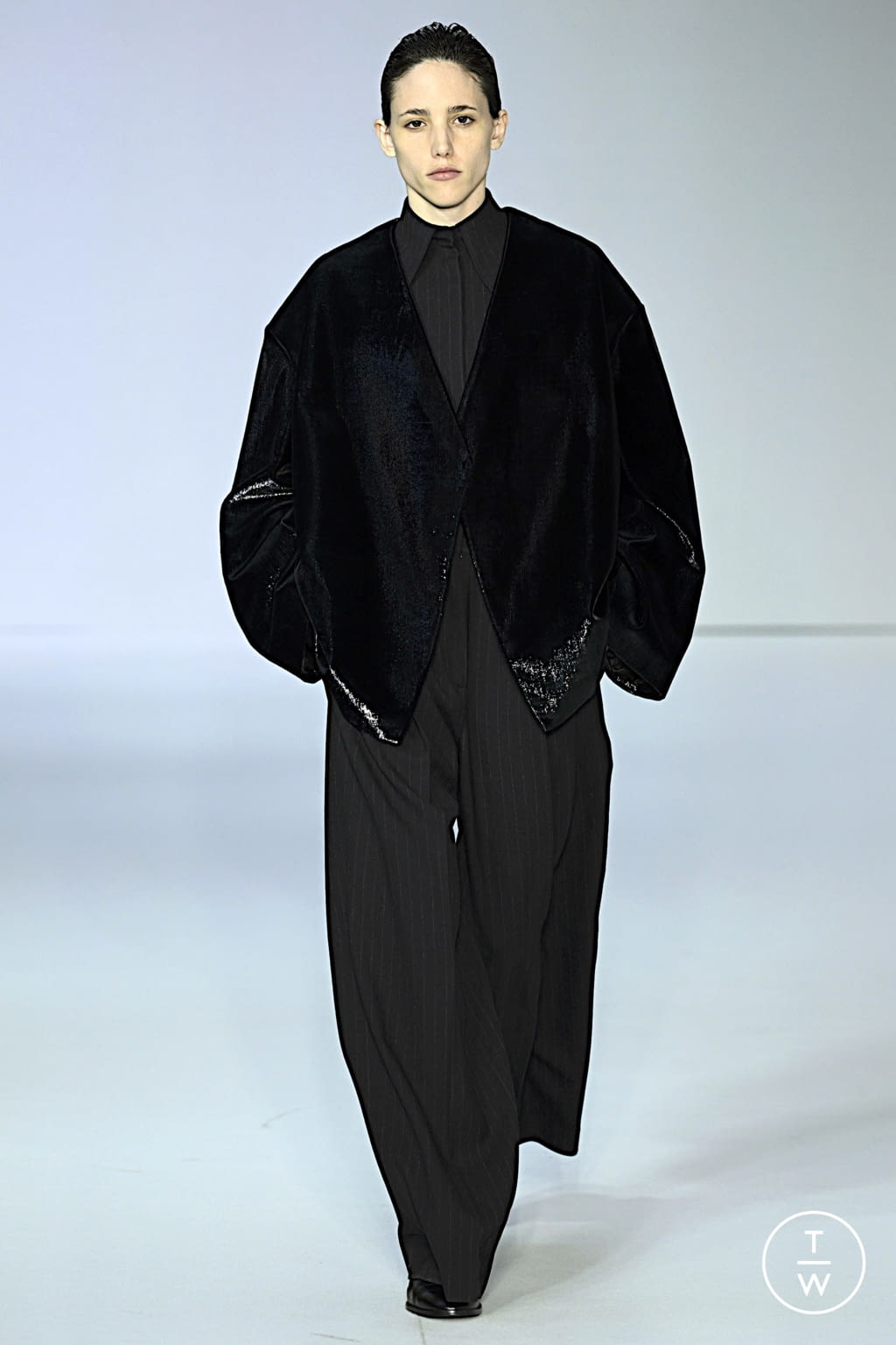 Fashion Week Milan Fall/Winter 2022 look 28 de la collection Calcaterra womenswear