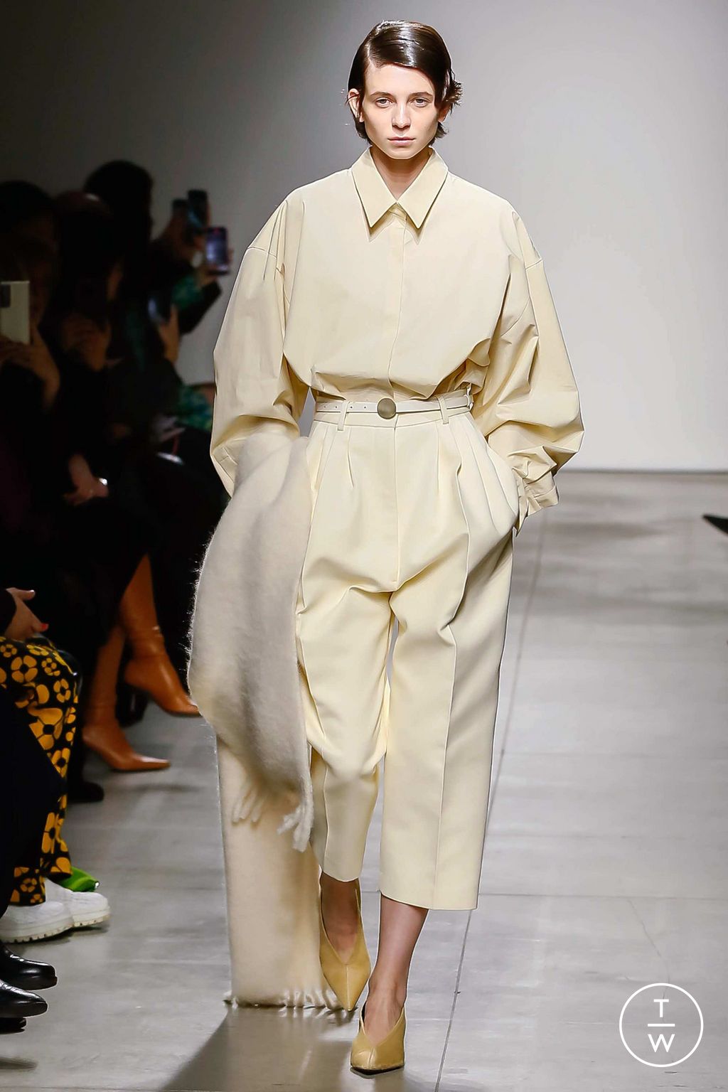 Fashion Week Milan Fall/Winter 2023 look 3 de la collection Calcaterra womenswear