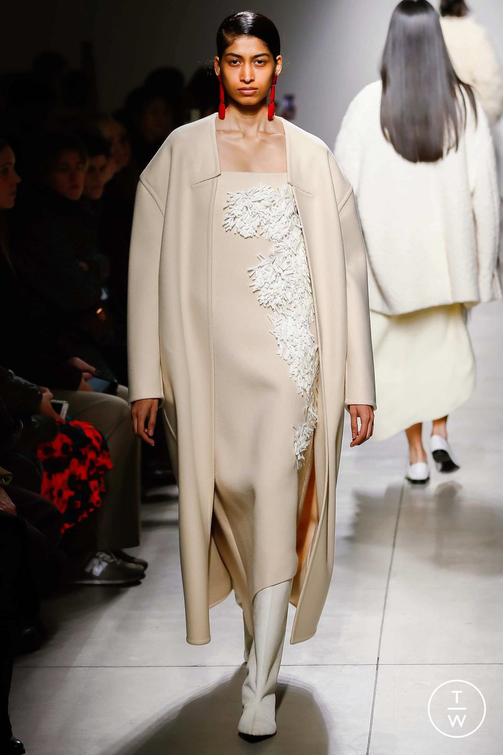 Fashion Week Milan Fall/Winter 2023 look 14 de la collection Calcaterra womenswear
