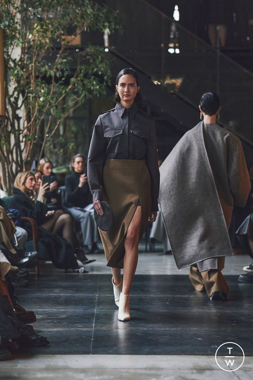 Fashion Week Milan Fall/Winter 2024 look 3 de la collection Calcaterra womenswear