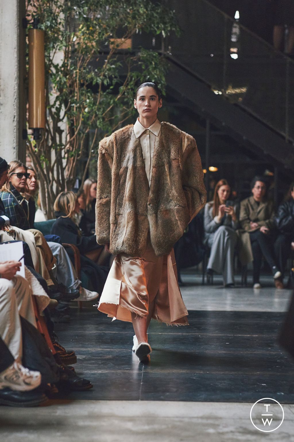 Fashion Week Milan Fall/Winter 2024 look 14 de la collection Calcaterra womenswear