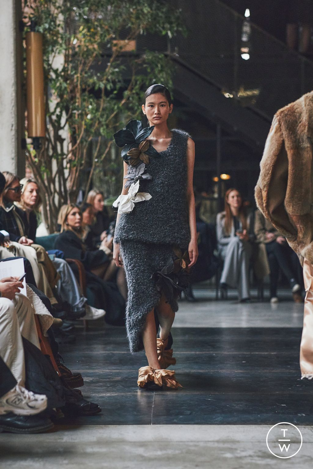 Fashion Week Milan Fall/Winter 2024 look 15 de la collection Calcaterra womenswear