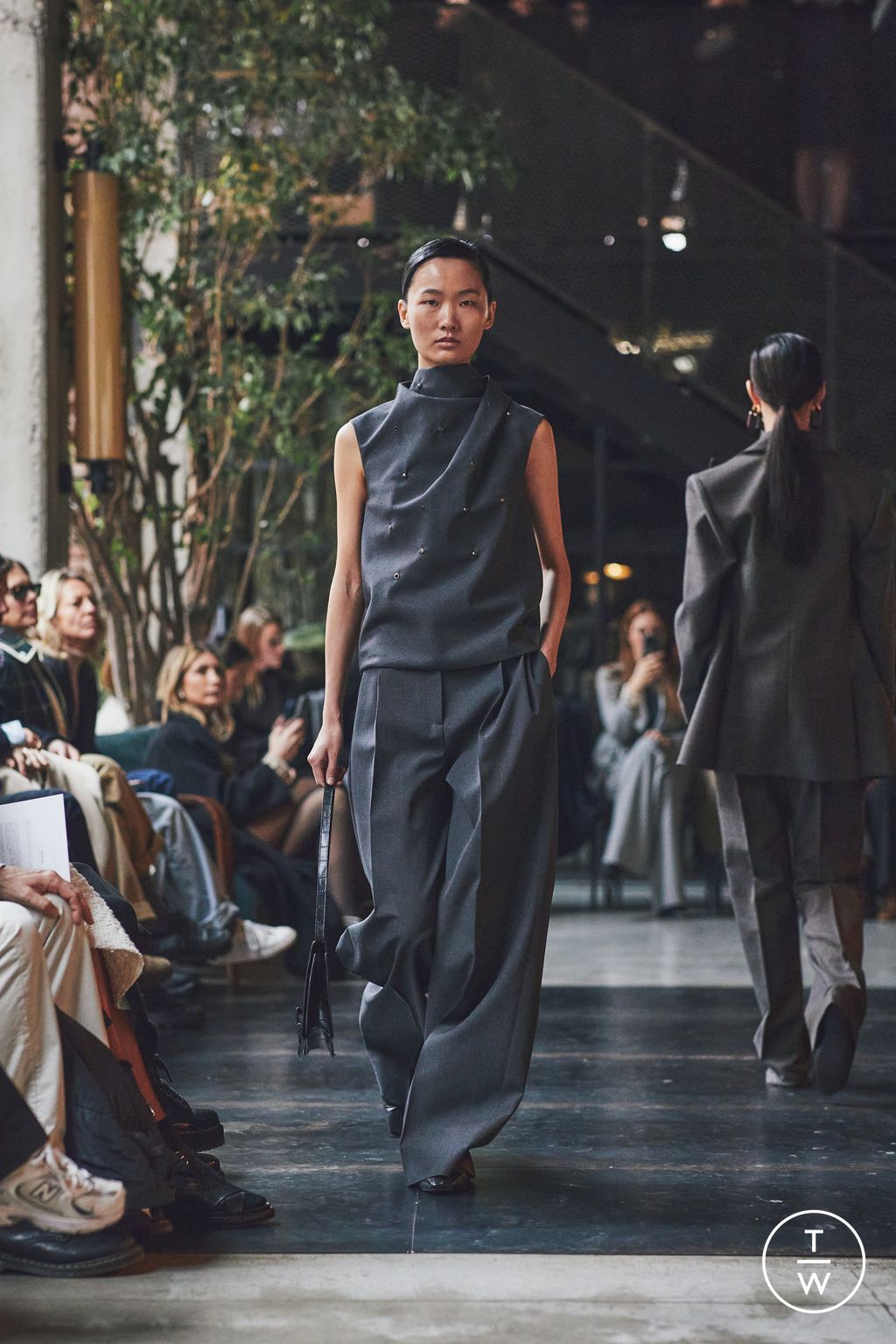 Fashion Week Milan Fall/Winter 2024 look 20 de la collection Calcaterra womenswear