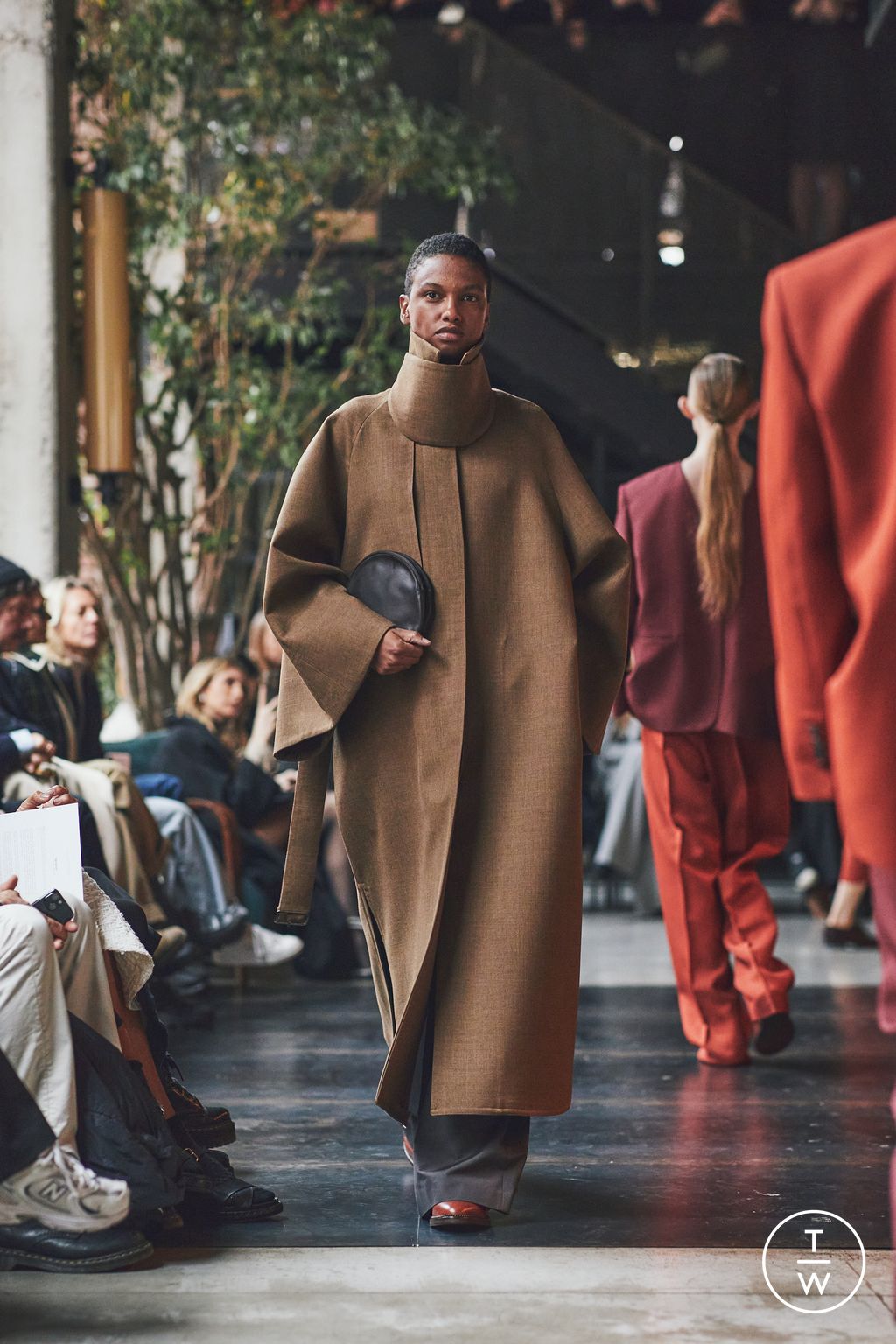 Fashion Week Milan Fall/Winter 2024 look 26 de la collection Calcaterra womenswear