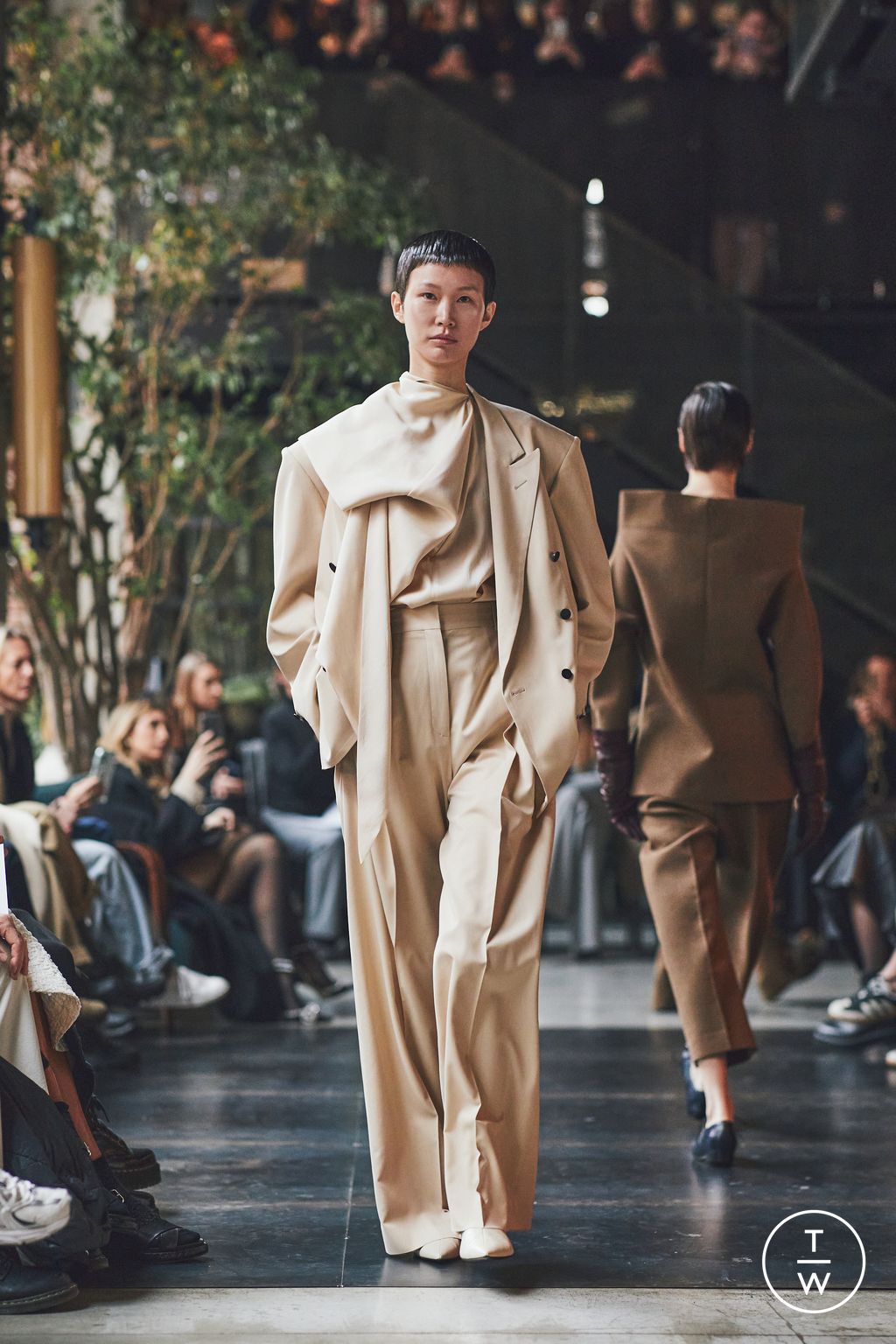 Fashion Week Milan Fall/Winter 2024 look 29 from the Calcaterra collection 女装