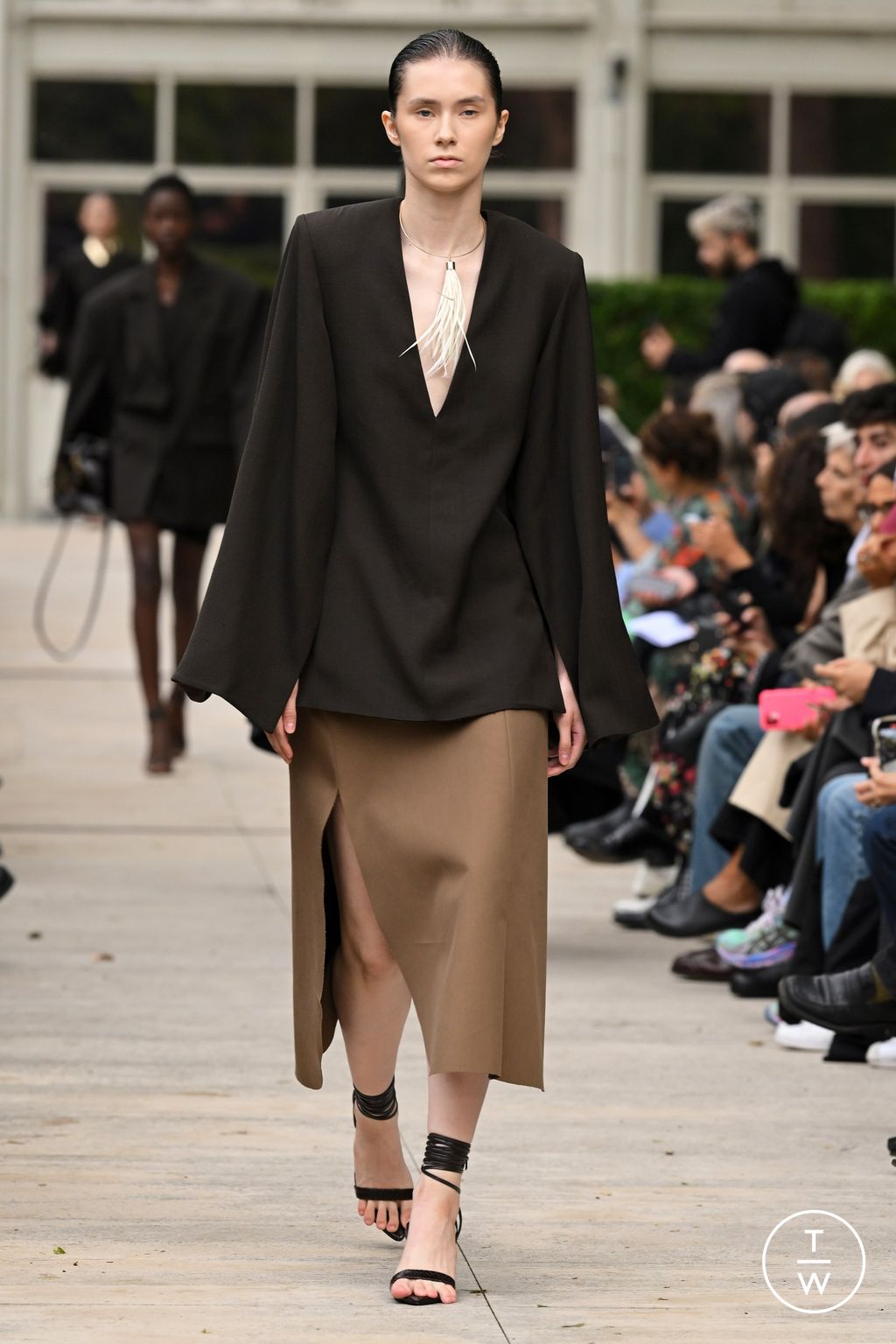 Fashion Week Milan Spring/Summer 2024 look 3 de la collection Calcaterra womenswear