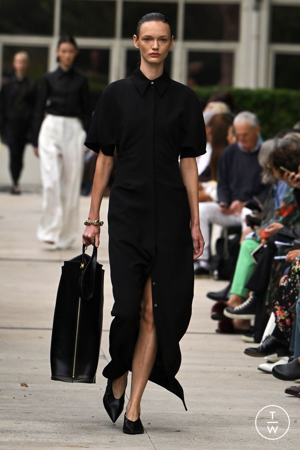 Fashion Week Milan Spring/Summer 2024 look 28 de la collection Calcaterra womenswear