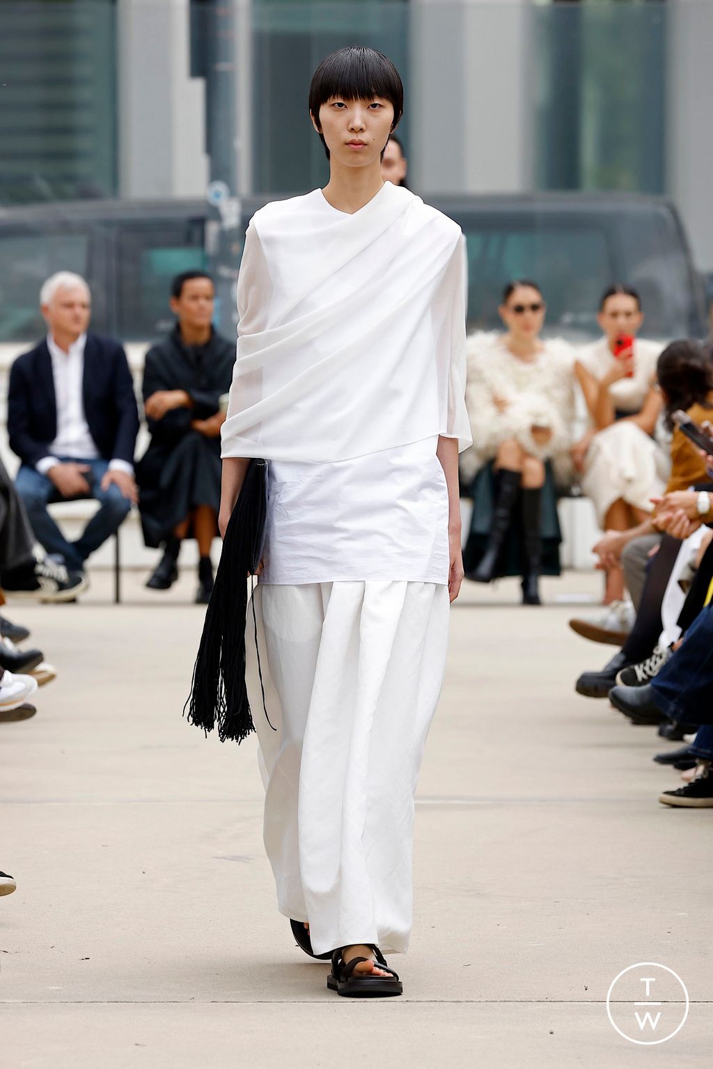 Fashion Week Milan Spring/Summer 2025 look 11 from the Calcaterra collection womenswear