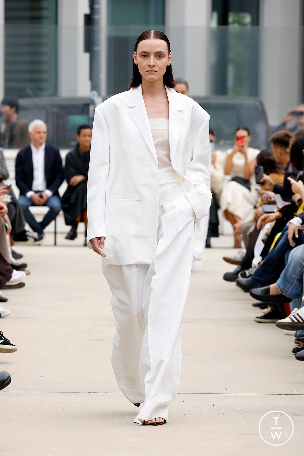 Fashion Week Milan Spring/Summer 2025 look 12 from the Calcaterra collection womenswear