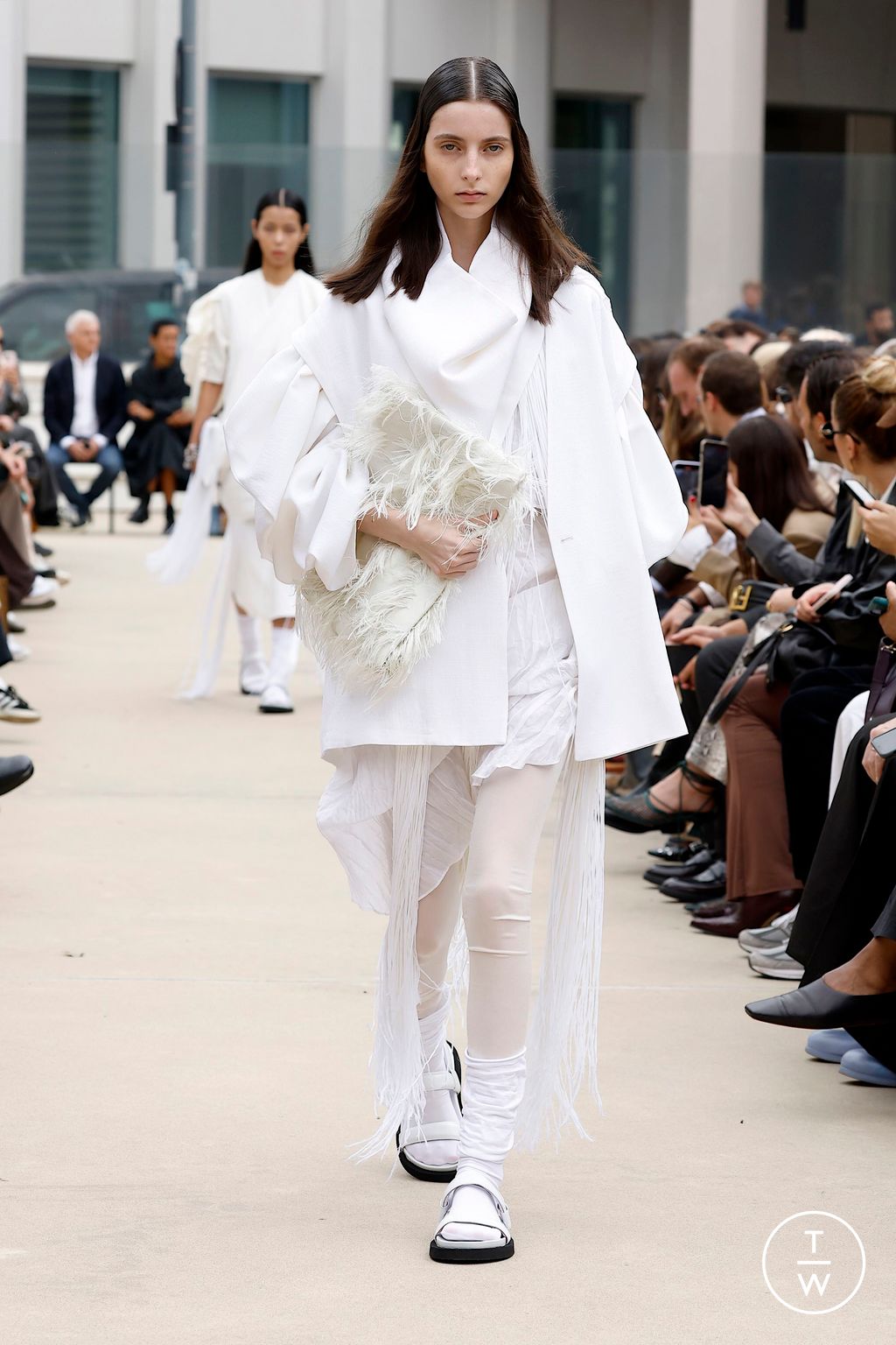 Fashion Week Milan Spring/Summer 2025 look 15 from the Calcaterra collection womenswear