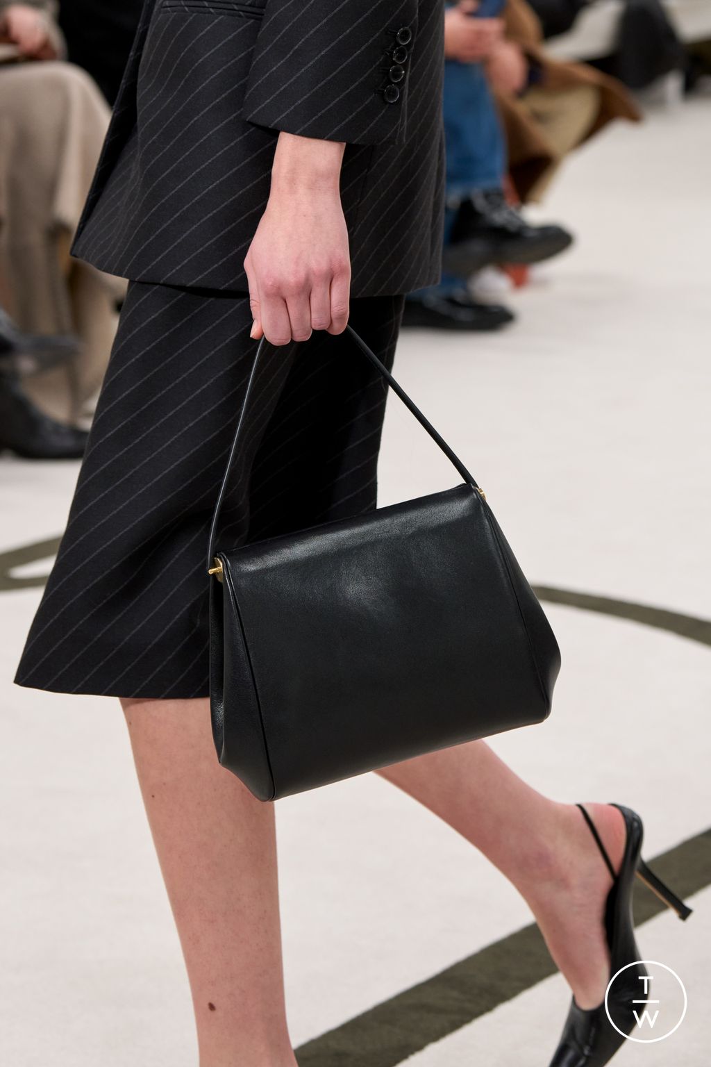 Fashion Week New York Fall/Winter 2025 look 14 from the Calvin Klein Collection collection womenswear accessories